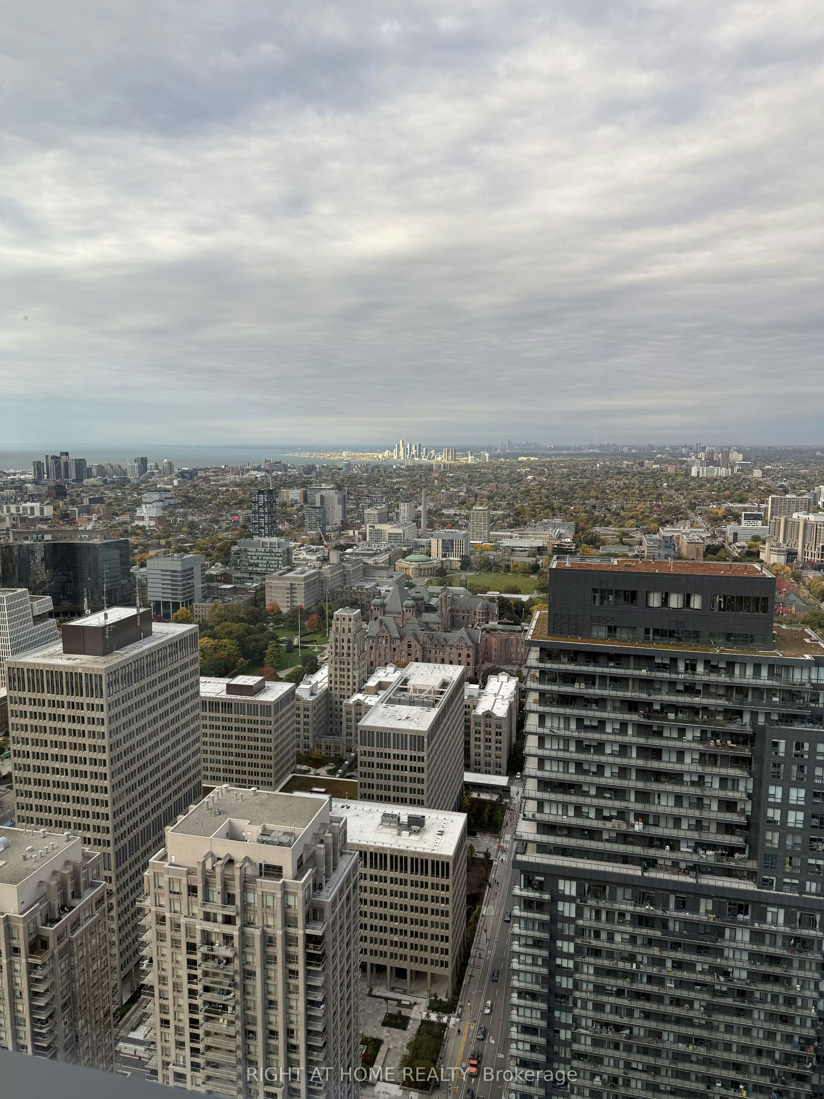 LP08-8 Wellesley Street W, Toronto, ON, M4Y 0J5 - 4
