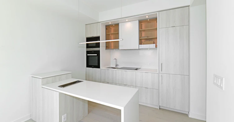 1713-11 Yorkville Avenue, Toronto, ON, M4W 0B7 - 10