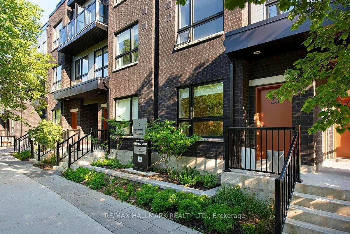 6-15 Brenthall Avenue, Toronto, ON, M2R 0B3