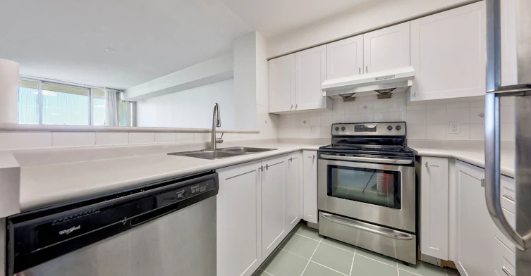 706-28 Pemberton Avenue, Toronto, ON, M2M 4L1 - 9