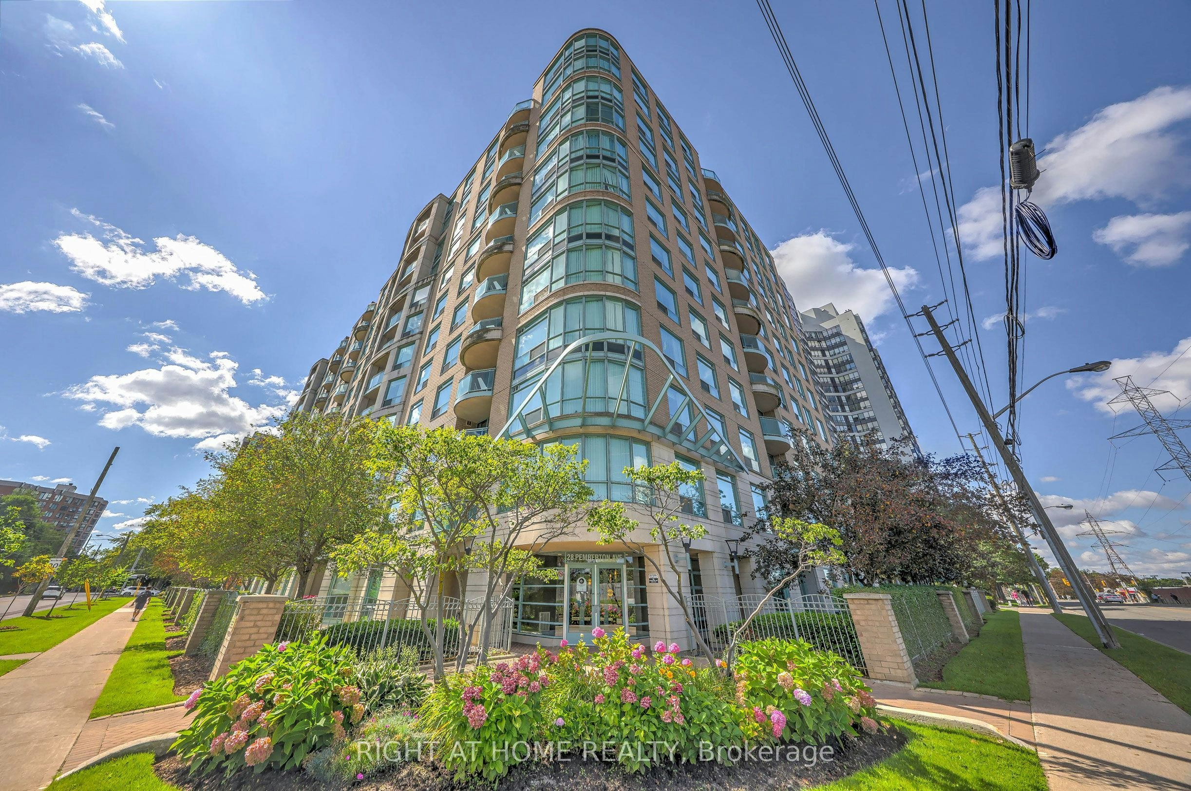 706-28 Pemberton Avenue, Toronto, ON, M2M 4L1 - 4