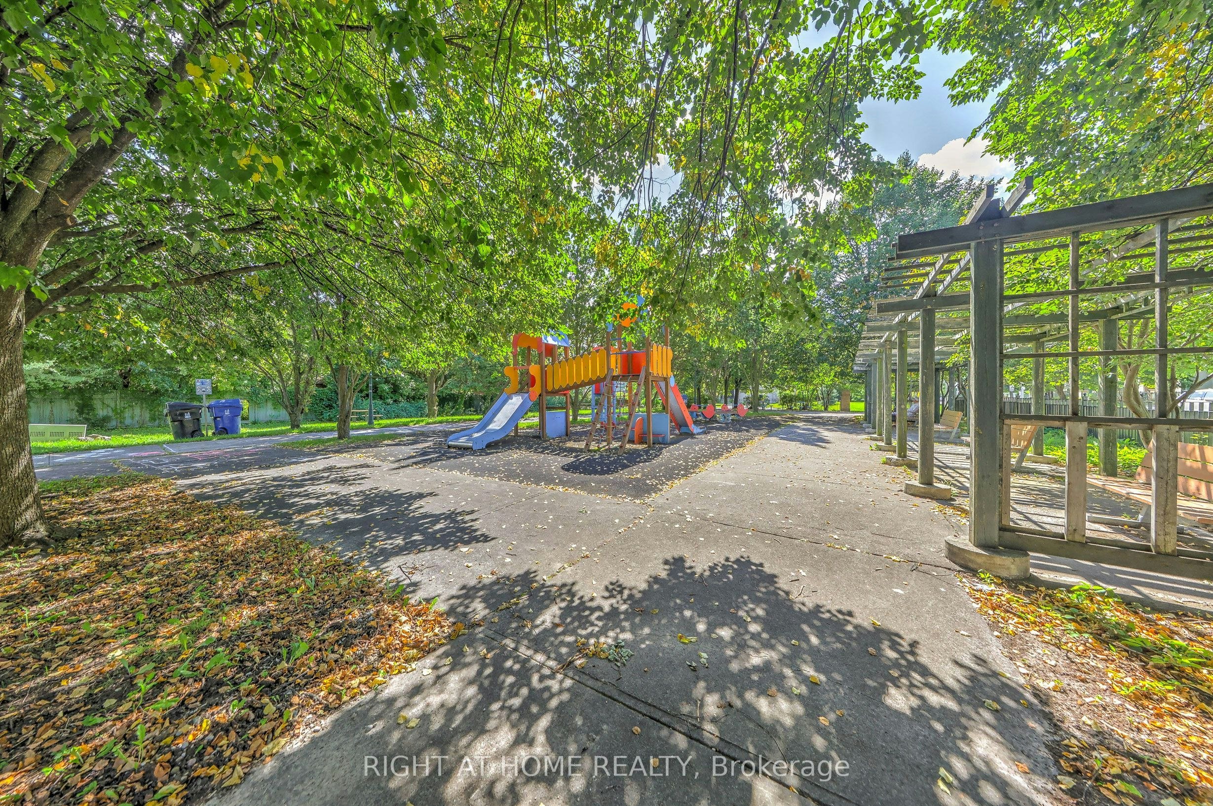 706-28 Pemberton Avenue, Toronto, ON, M2M 4L1 - 31