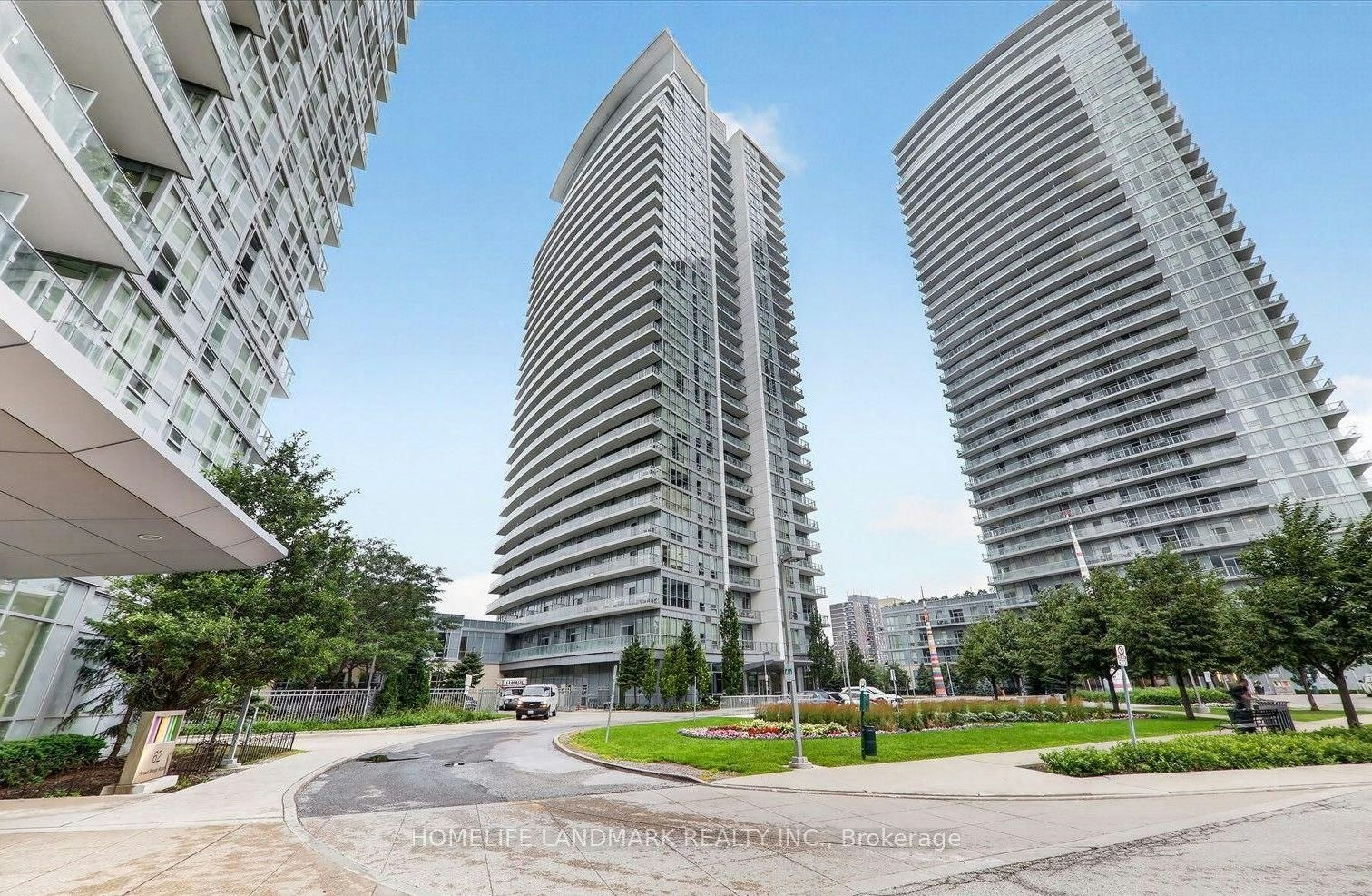 2007-66 Forest Manor Road, Toronto, ON, M2J 0B7