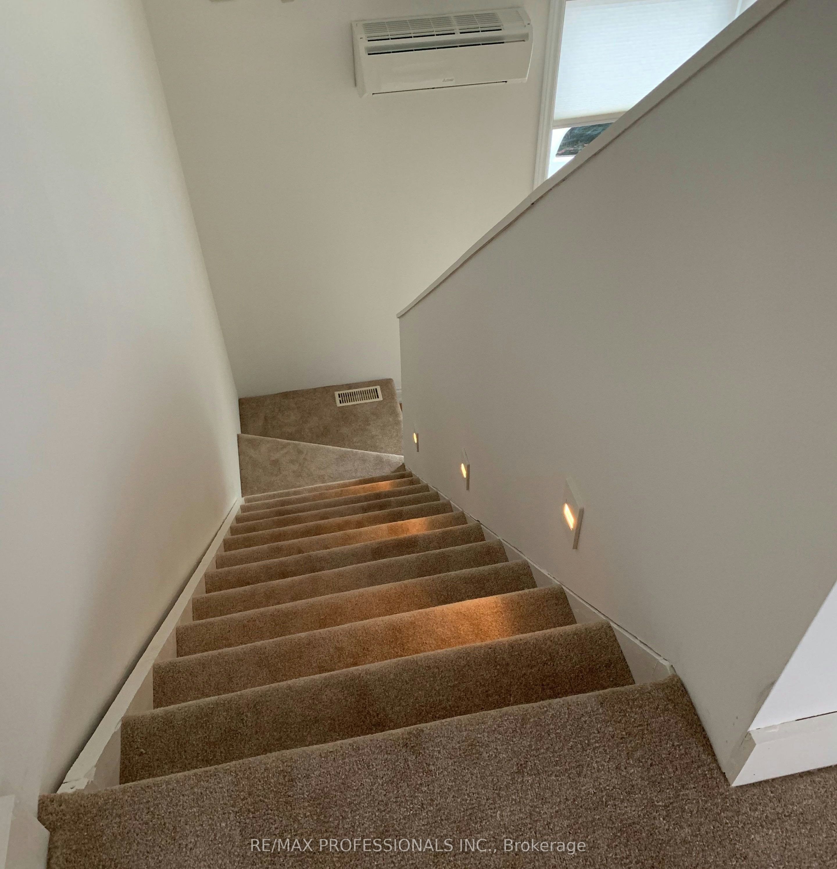 Upper-141 Claremont Street, Toronto, ON, M6J 2M7 - 17