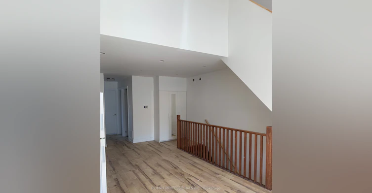 Upper-141 Claremont Street, Toronto, ON, M6J 2M7 - 3