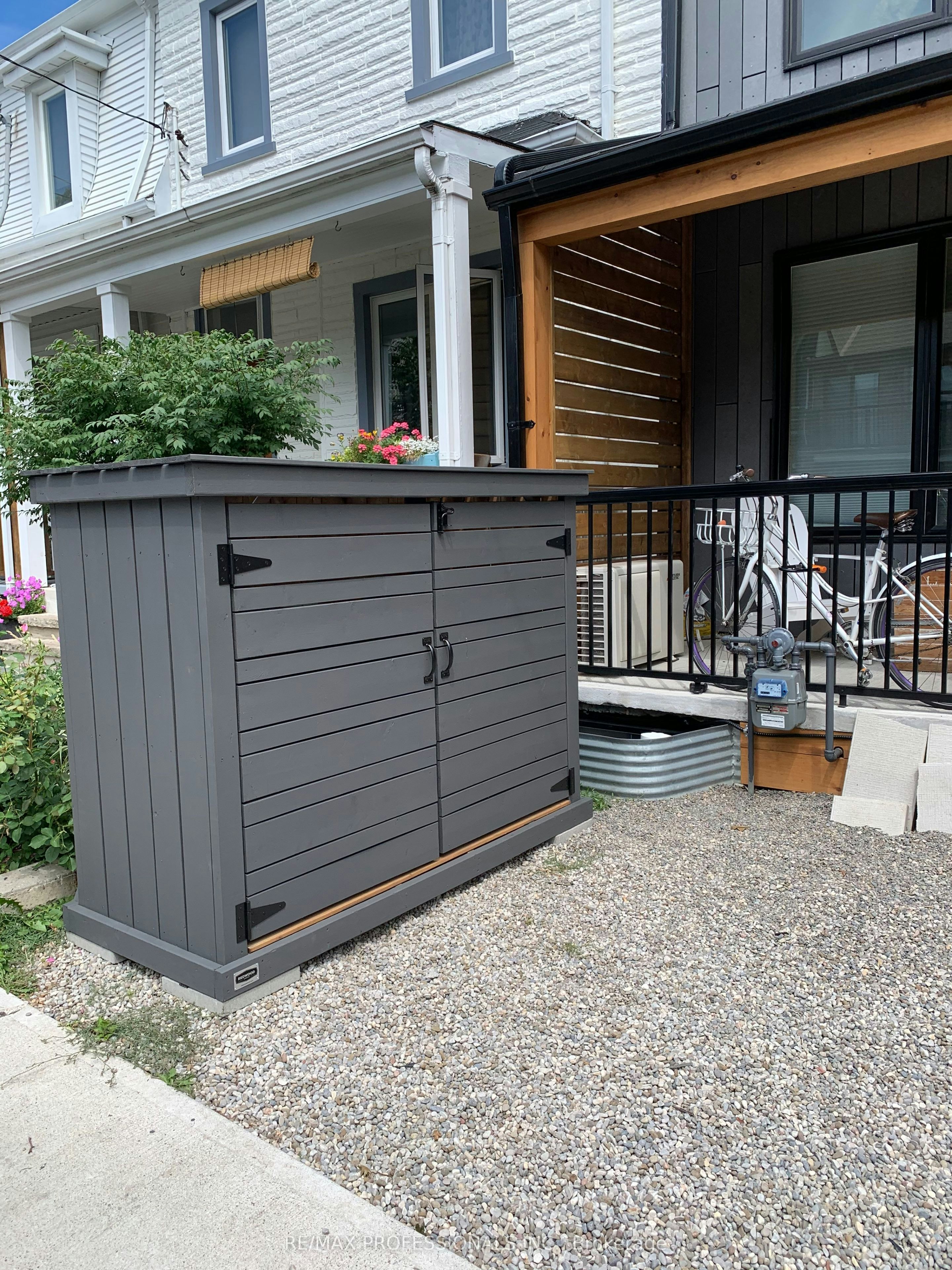 Upper-141 Claremont Street, Toronto, ON, M6J 2M7 - 23