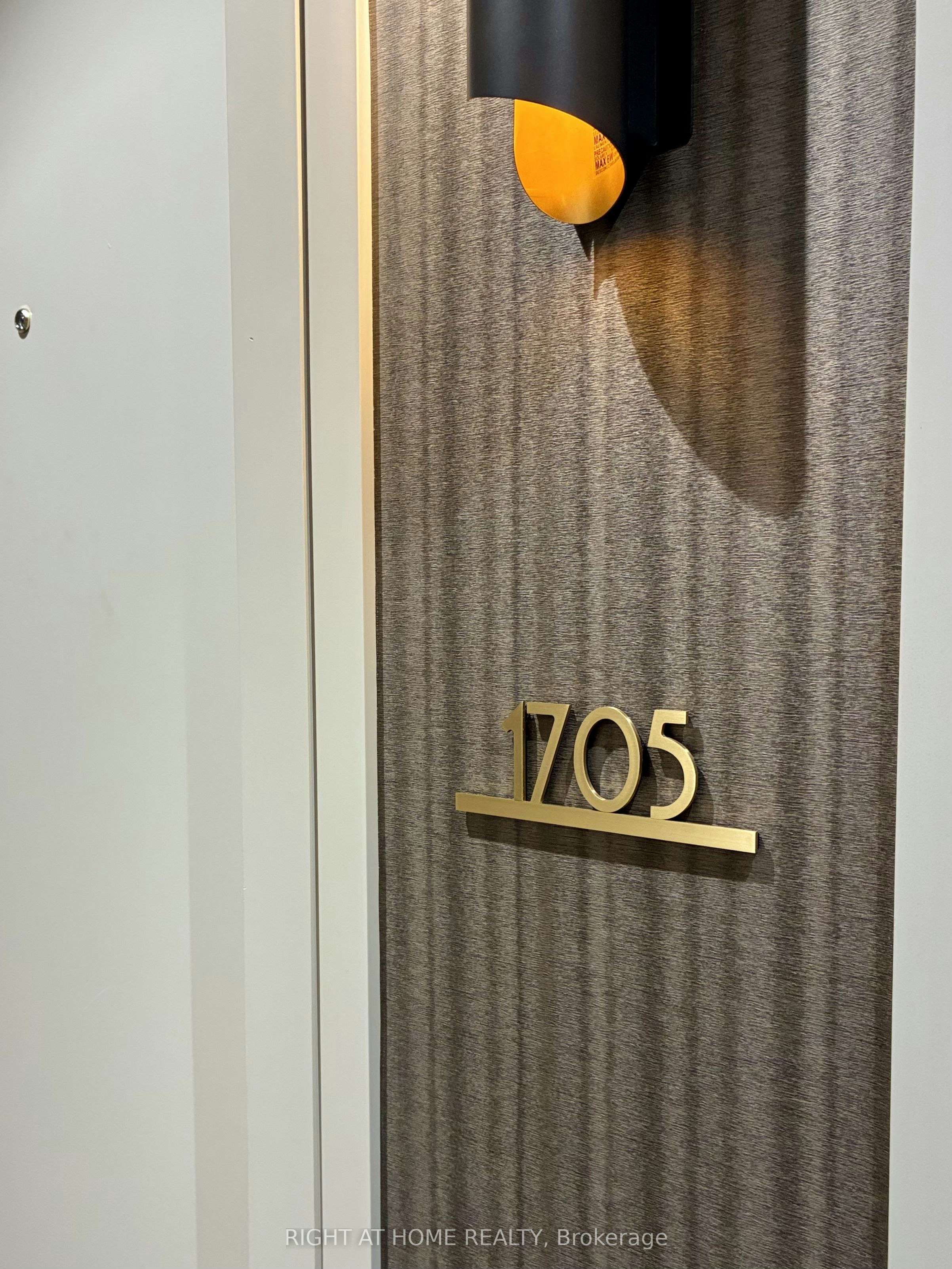 1705-88 Cumberland Street, Toronto, ON, M5R 0C8 - 3