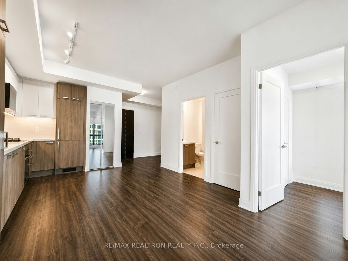 1109-20 Soudan Avenue, Toronto, ON, M4S 0E2 - 8
