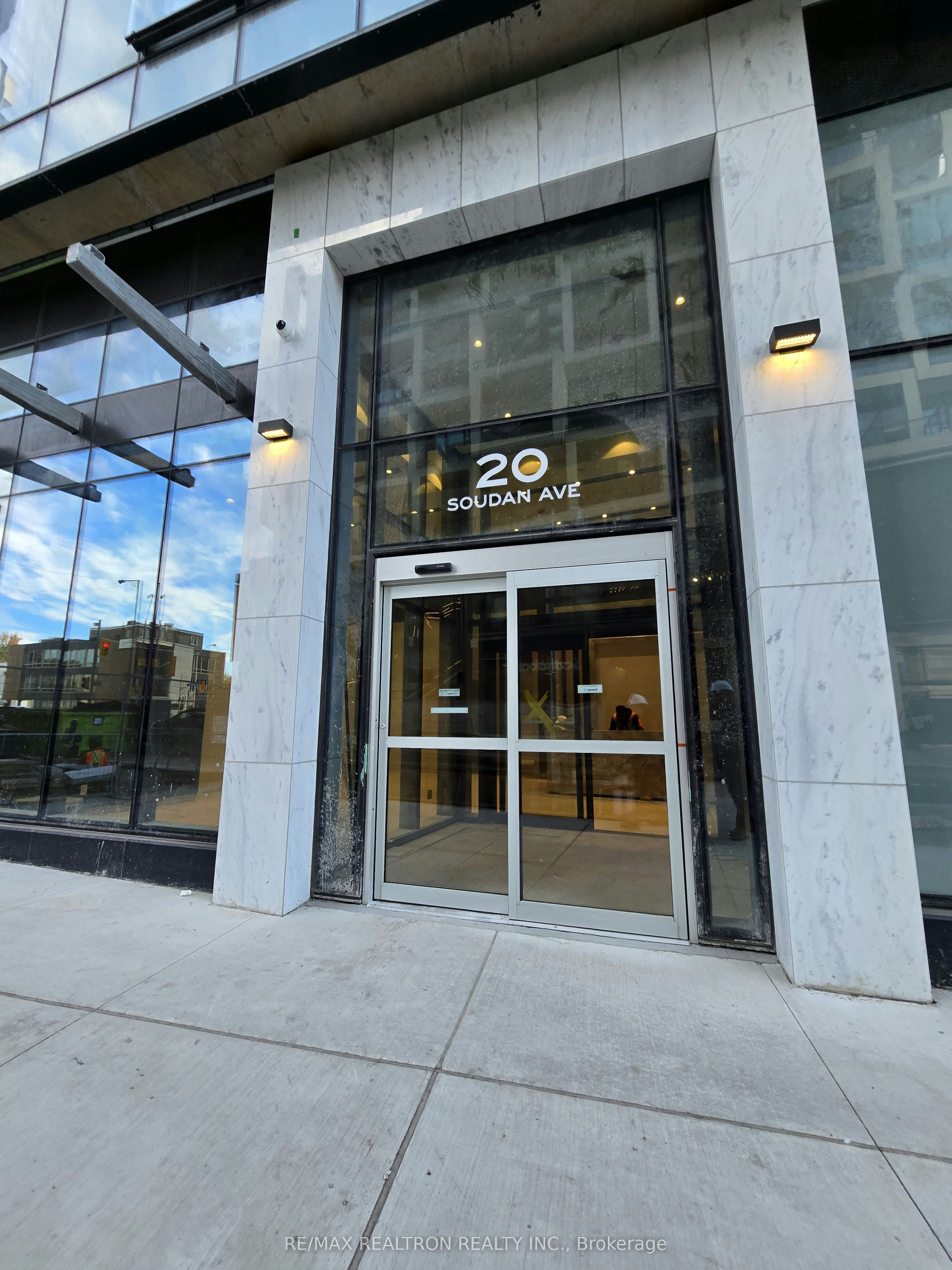 1109-20 Soudan Avenue, Toronto, ON, M4S 0E2 - 13