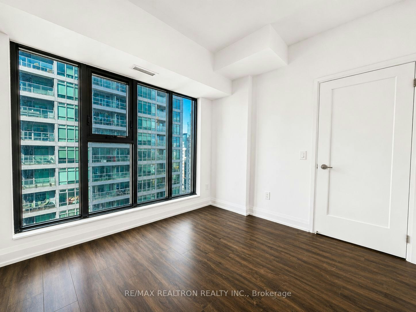 1109-20 Soudan Avenue, Toronto, ON, M4S 0E2 - 7