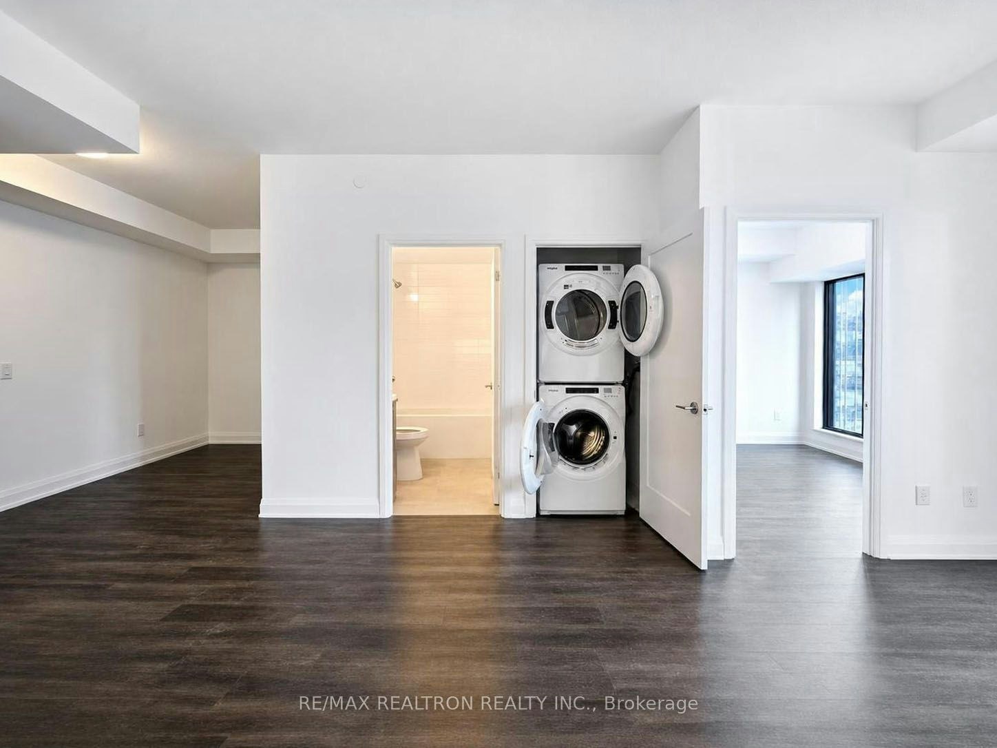1109-20 Soudan Avenue, Toronto, ON, M4S 0E2 - 9