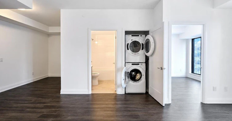 1109-20 Soudan Avenue, Toronto, ON, M4S 0E2 - 9