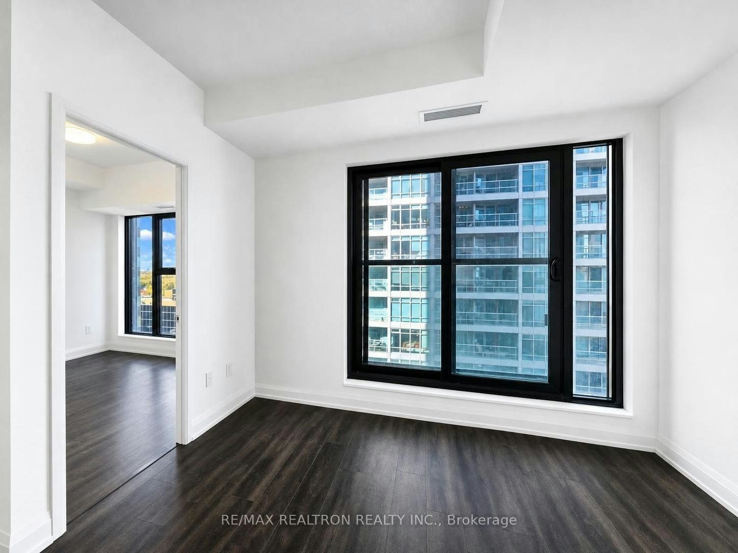 1109-20 Soudan Avenue, Toronto, ON, M4S 0E2 - 4