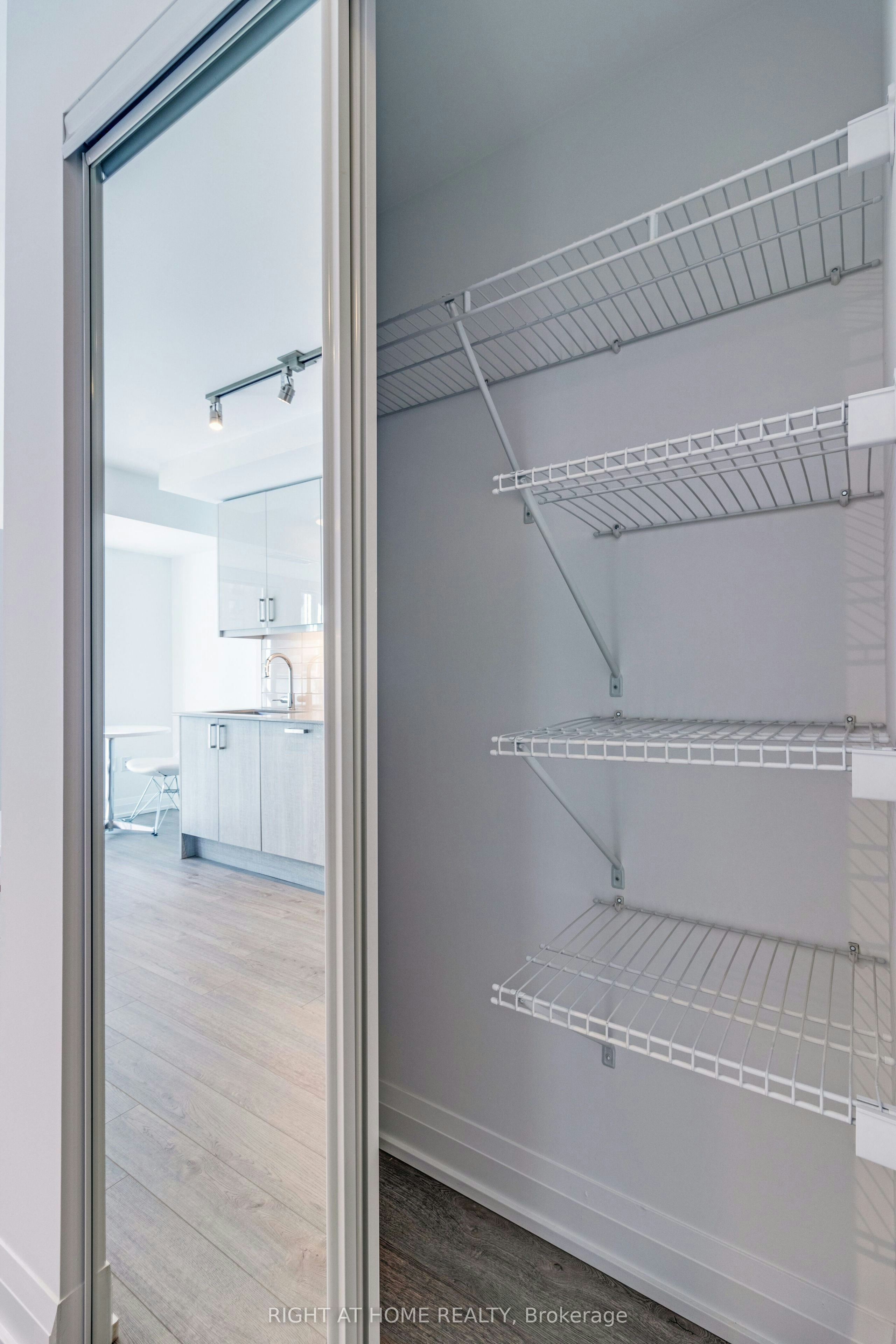 306-77 Mutual Street, Toronto, ON, M5B 0B9 - 31