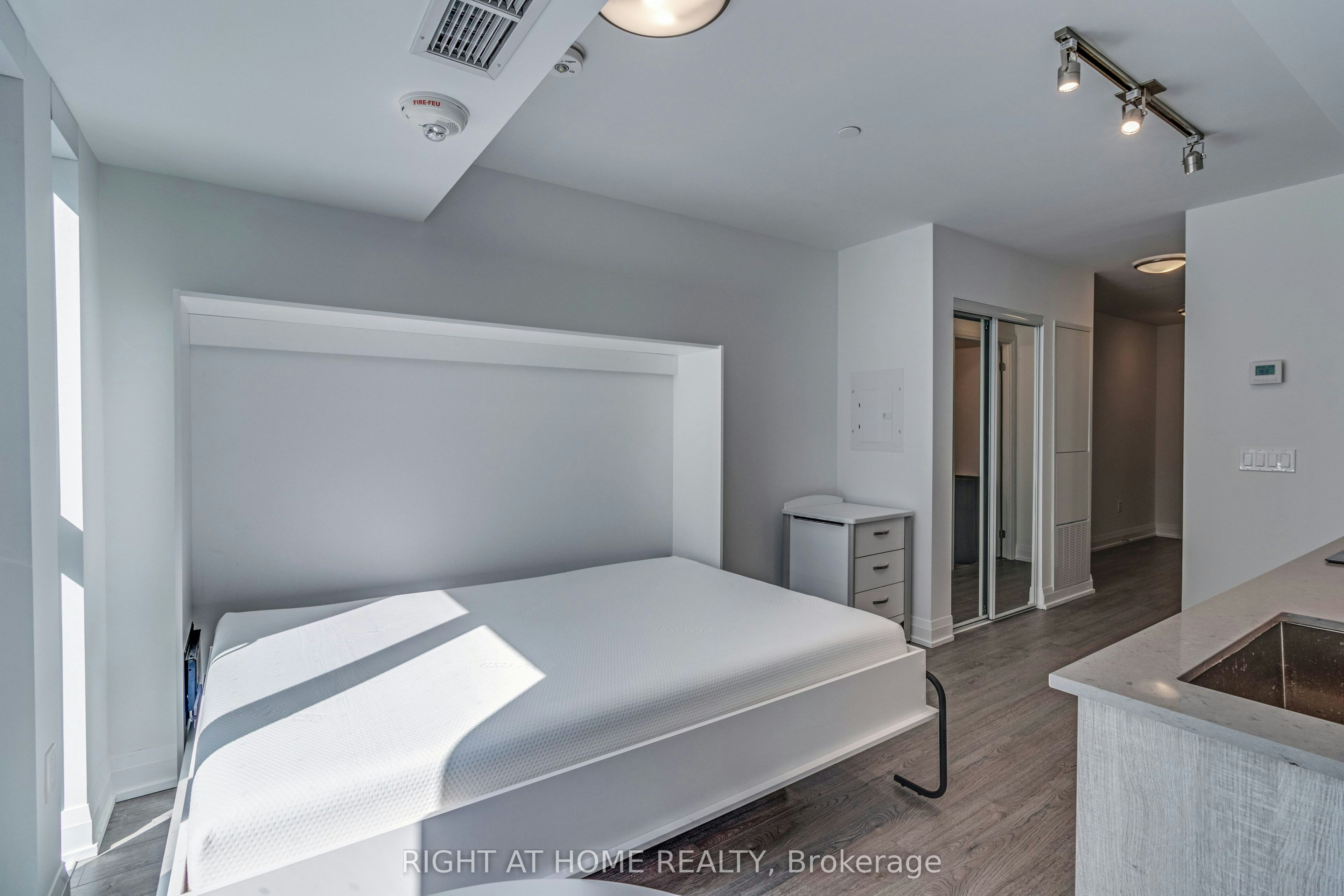 306-77 Mutual Street, Toronto, ON, M5B 0B9 - 21