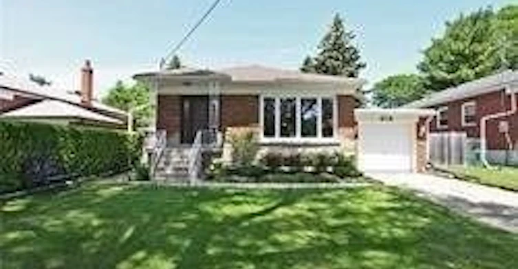 216 Park Home Avenue, Toronto, ON, M2R 1A2