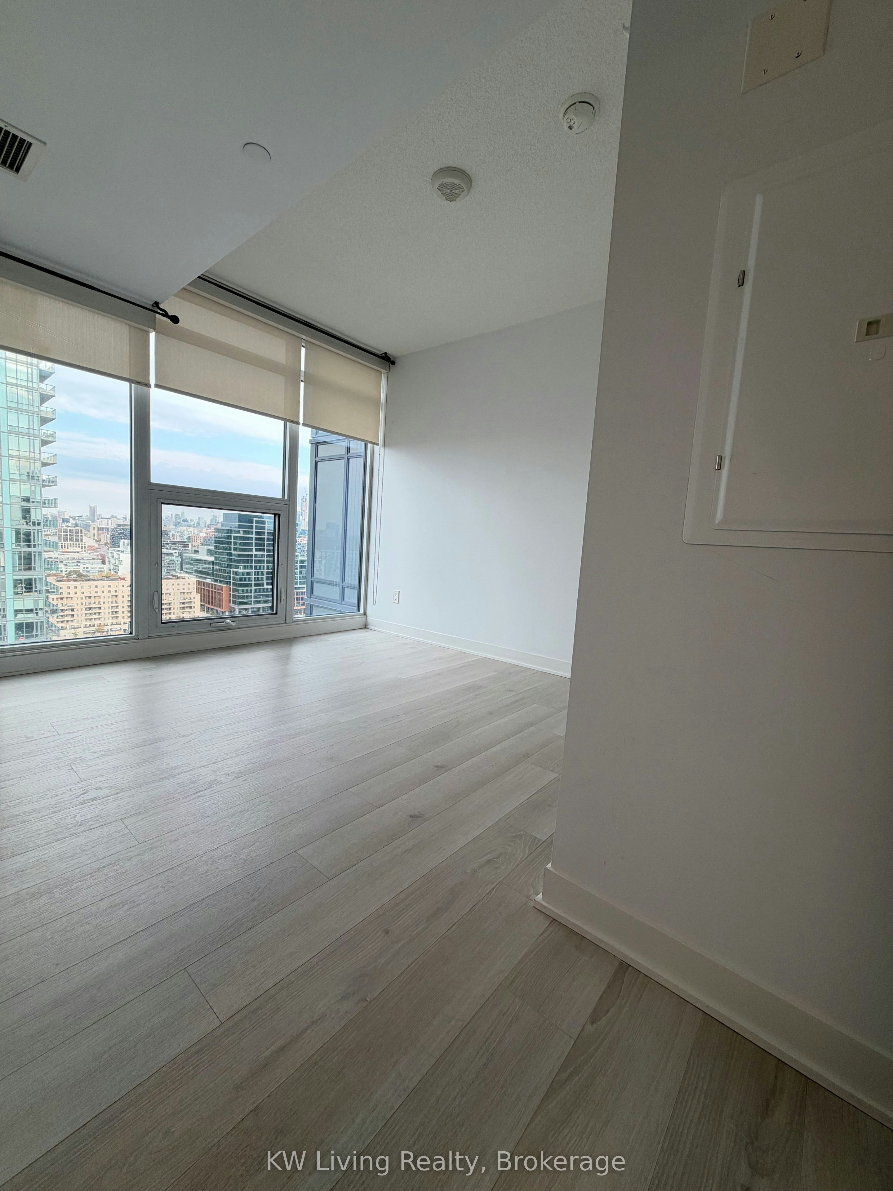 2708-70 Queens Wharf Road, Toronto, ON, M5V 0J2 - 3