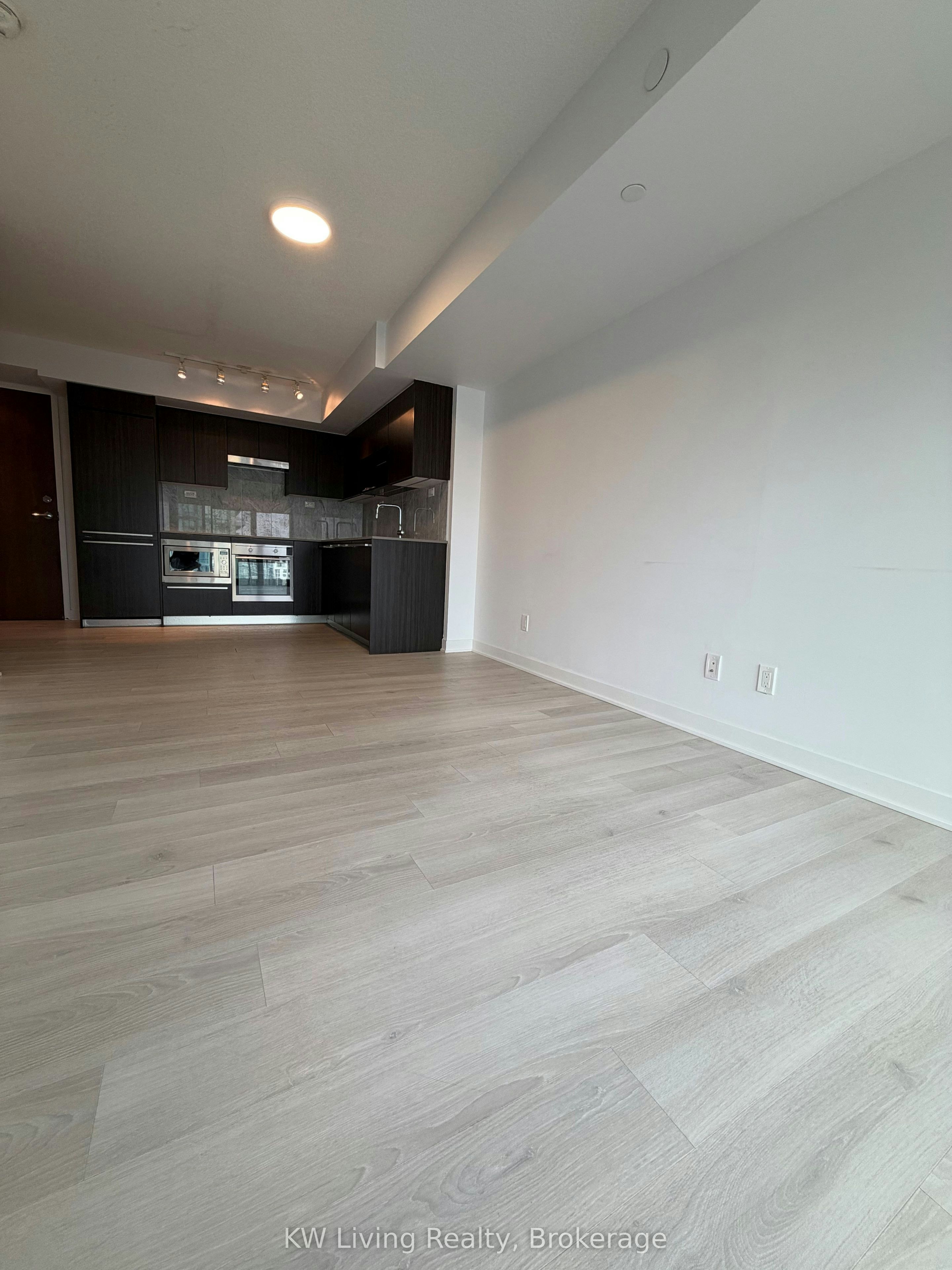 2708-70 Queens Wharf Road, Toronto, ON, M5V 0J2