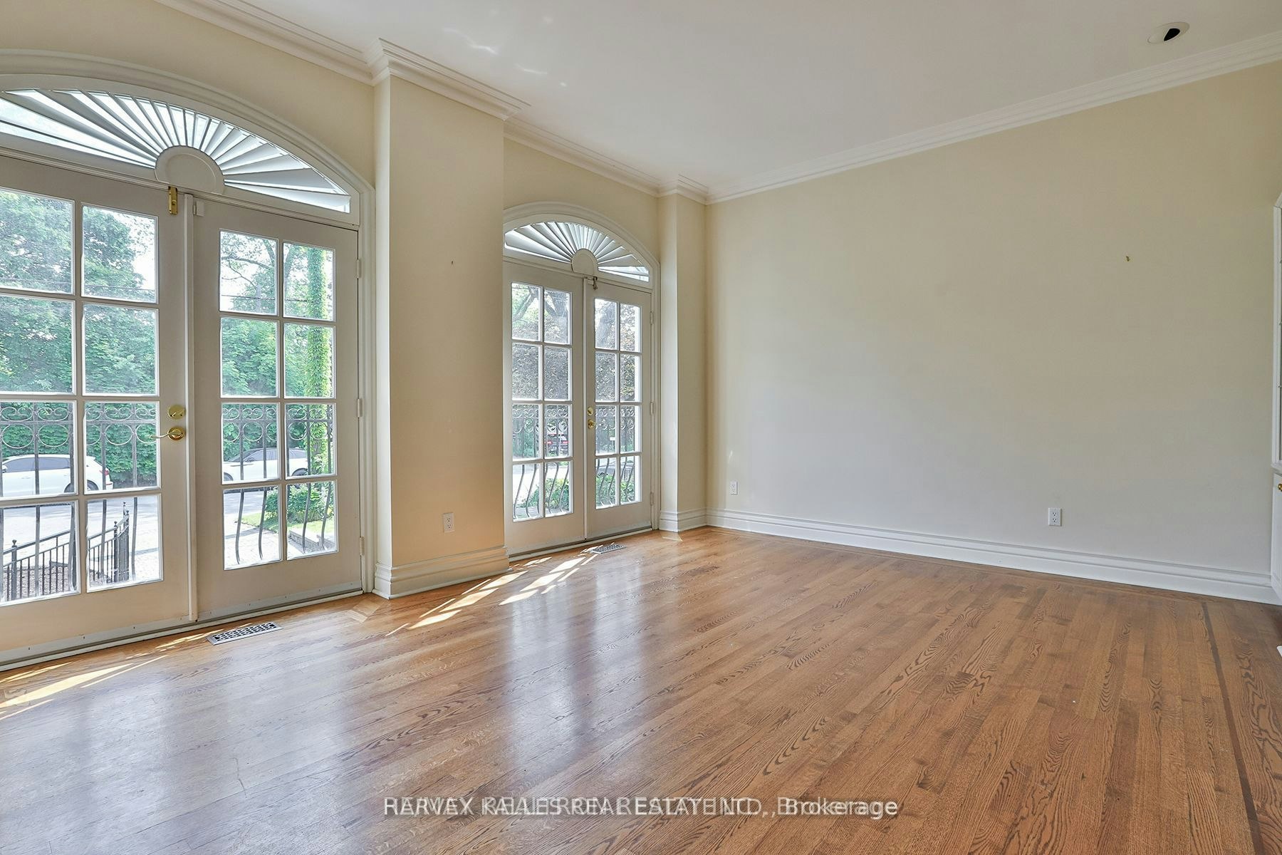38 Gwendolen Crescent, Toronto, ON, M2N 2L7 - 6