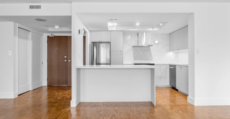 802-71 Charles Street E, Toronto, ON, M4Y 2T3 - 5
