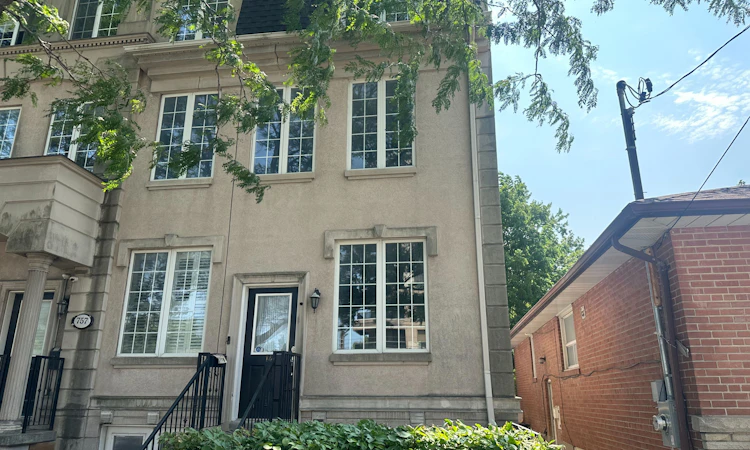 14-757 Sheppard Avenue W