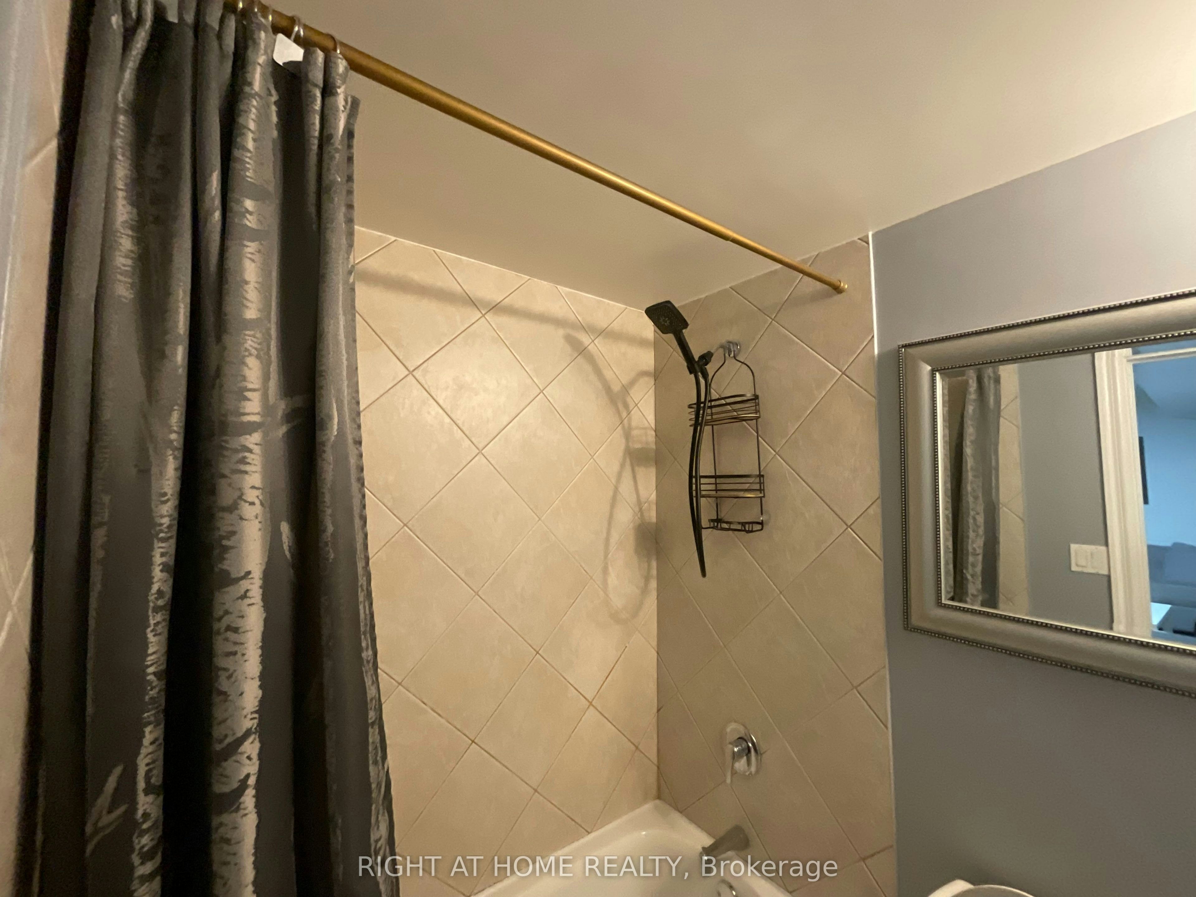 214 Clanton Park Road, Toronto, ON, M3H 2G1 - 21