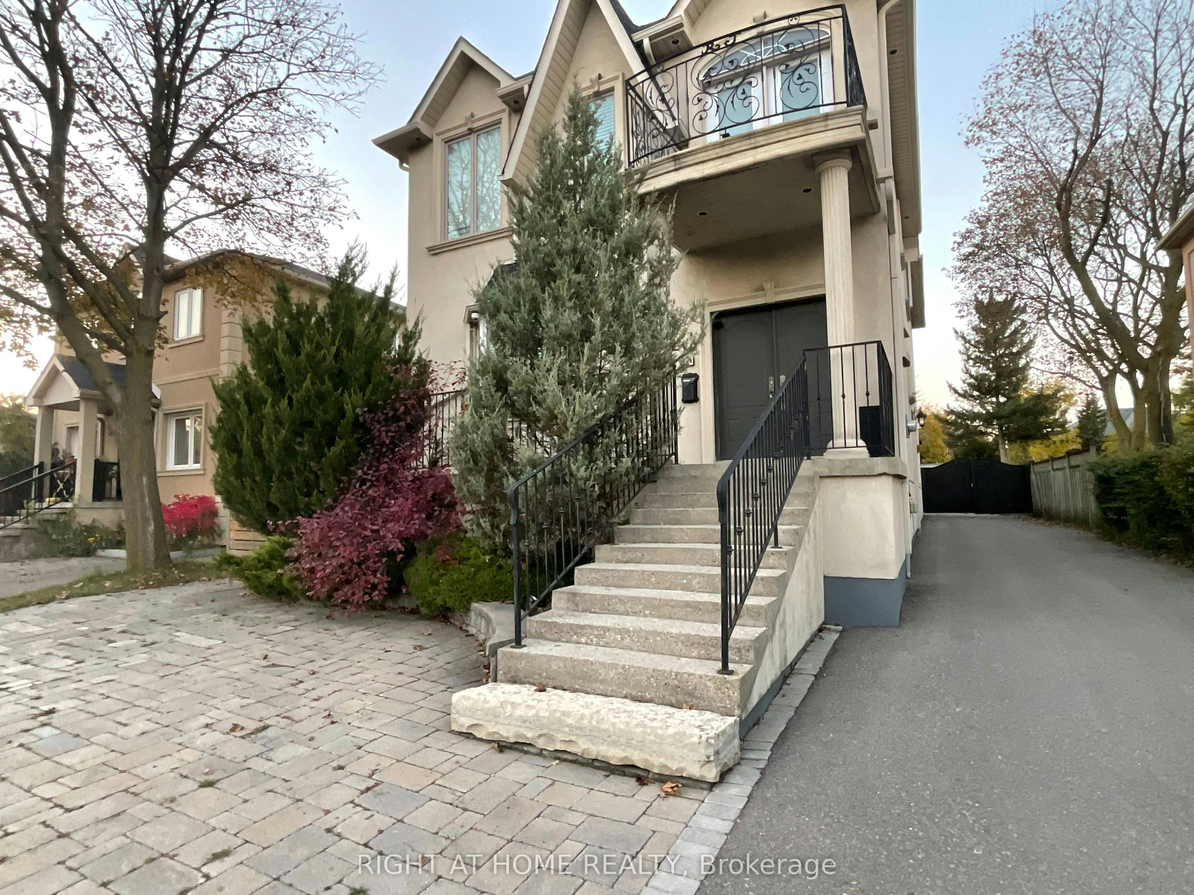 214 Clanton Park Road, Toronto, ON, M3H 2G1 - 27