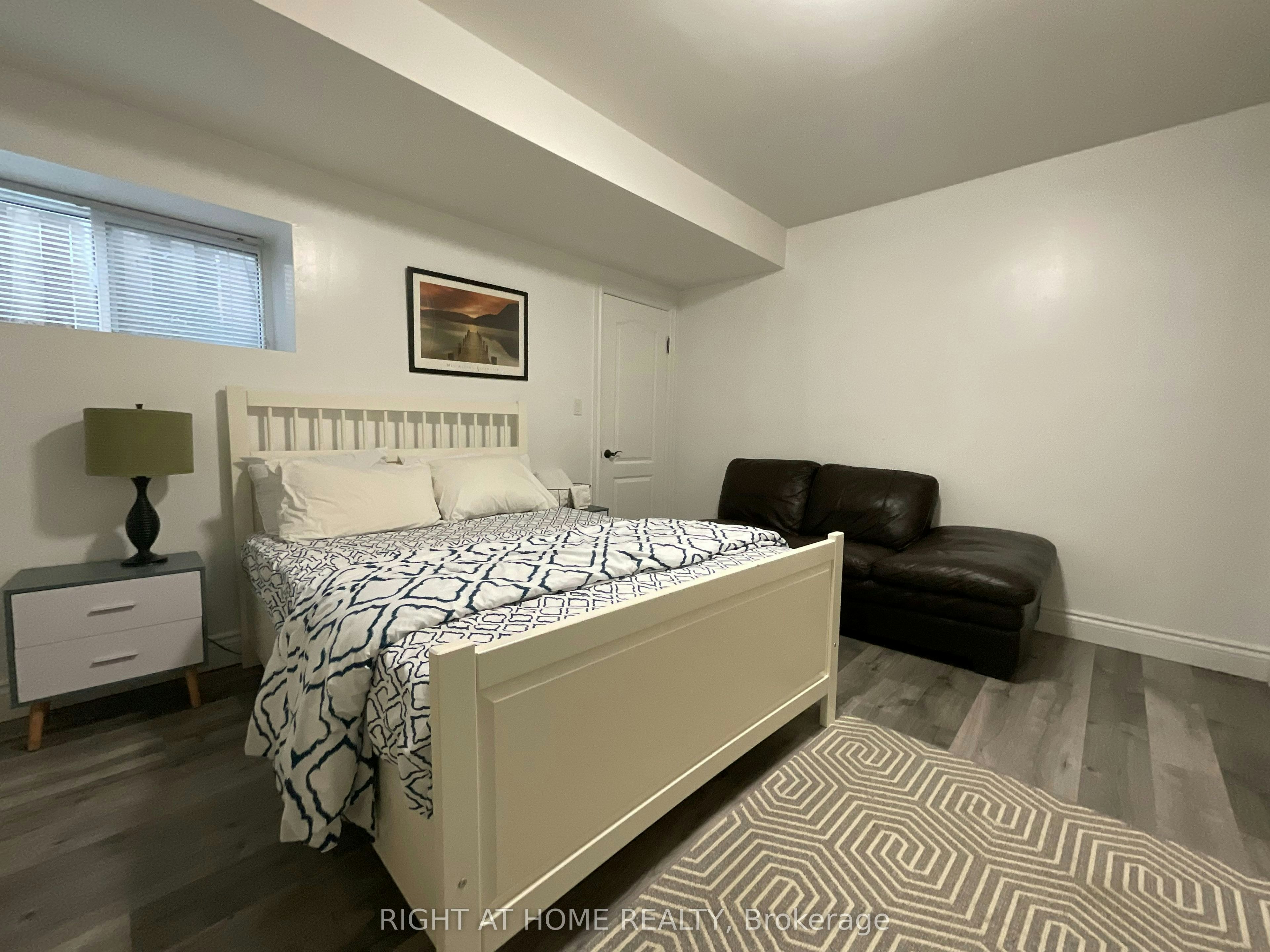 214 Clanton Park Road, Toronto, ON, M3H 2G1 - 9