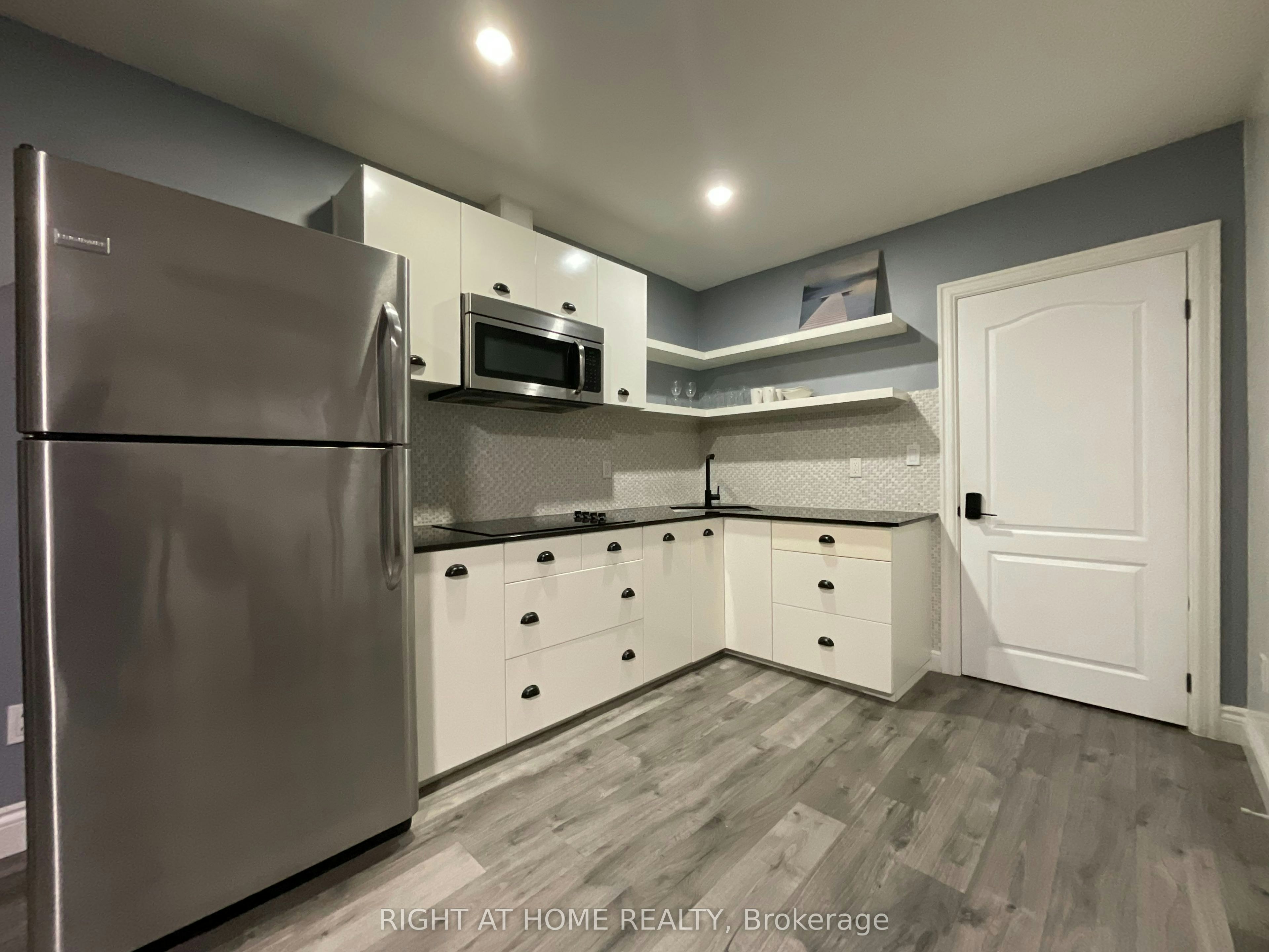 214 Clanton Park Road, Toronto, ON, M3H 2G1 - 16