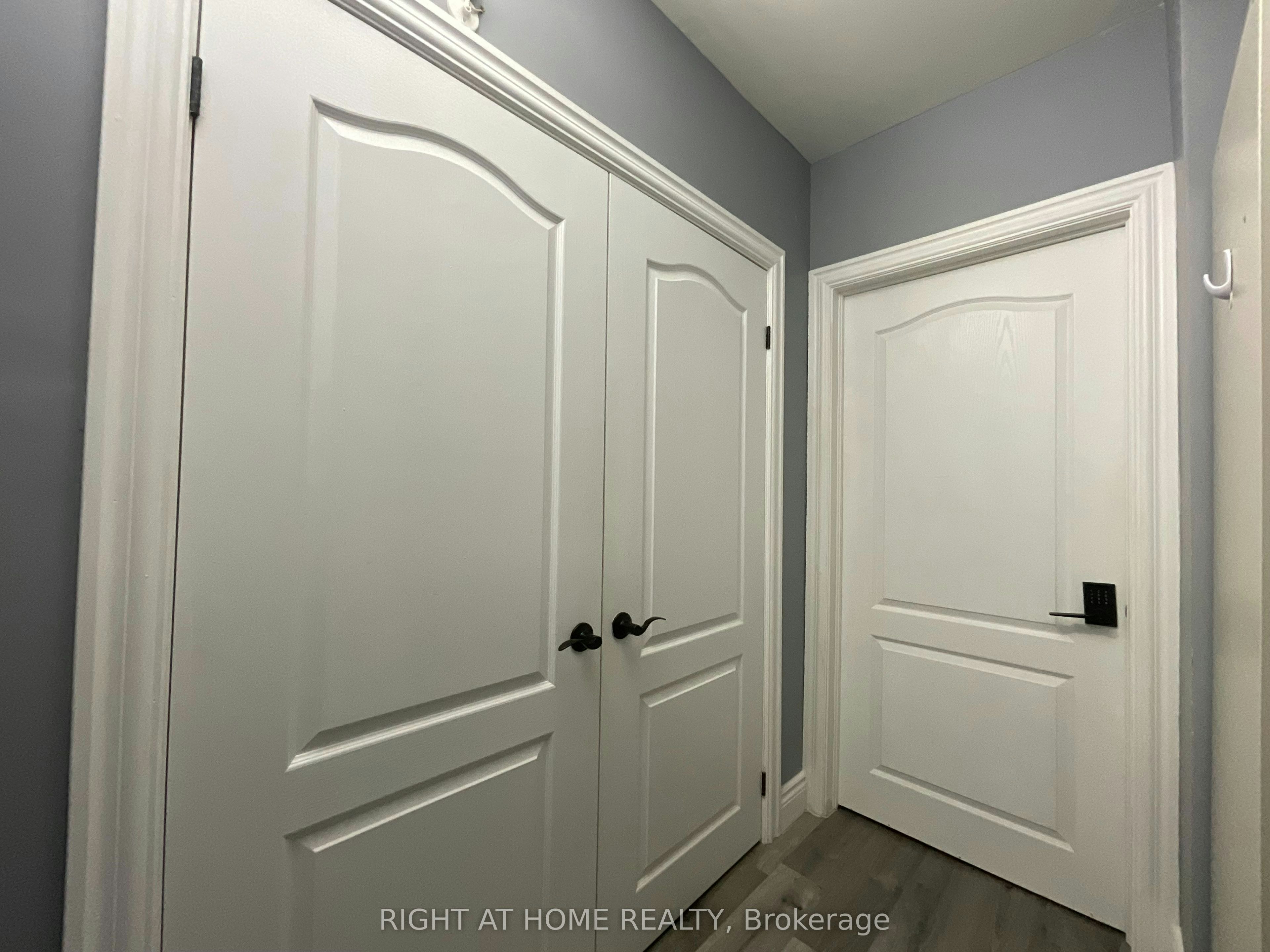 214 Clanton Park Road, Toronto, ON, M3H 2G1 - 15