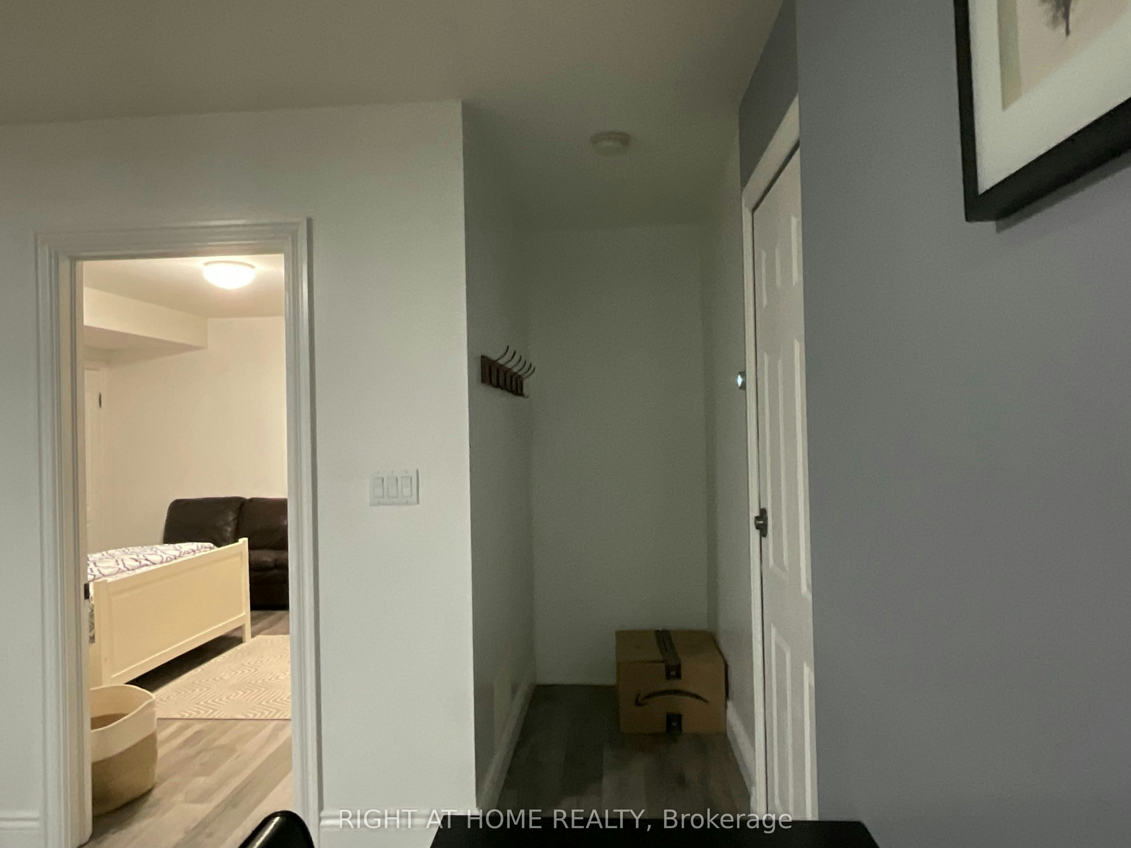 214 Clanton Park Road, Toronto, ON, M3H 2G1 - 31