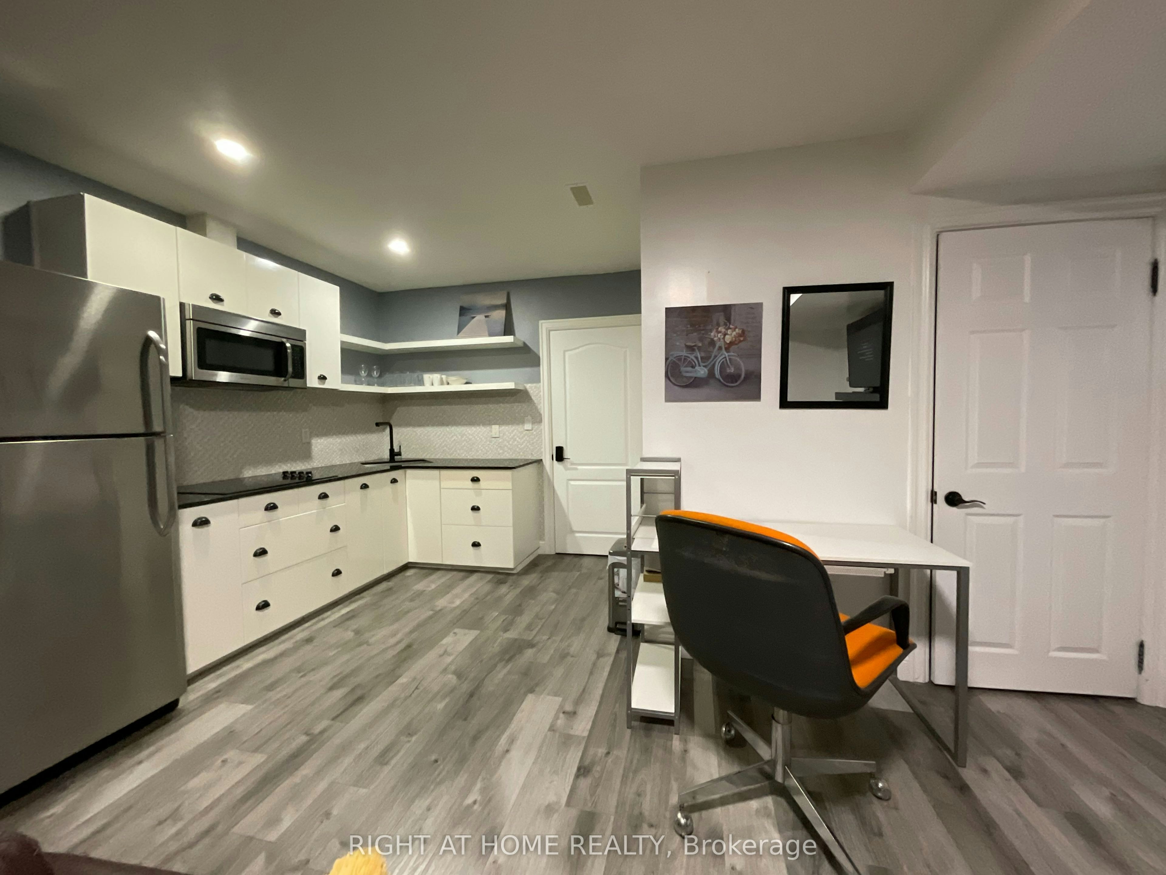 214 Clanton Park Road, Toronto, ON, M3H 2G1 - 14