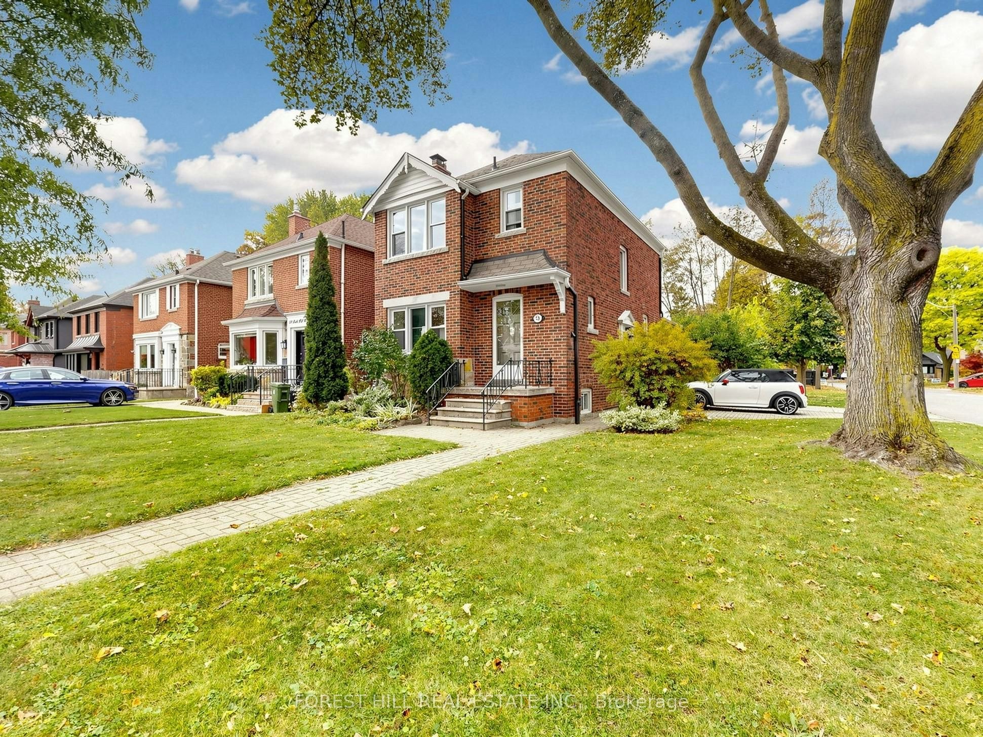 56 Park Hill Road, Toronto, ON, M6C 3N1