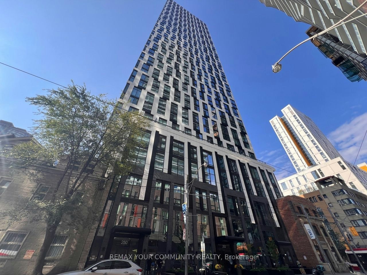 4507-252 Church Street, Toronto, ON, M5B 0E6