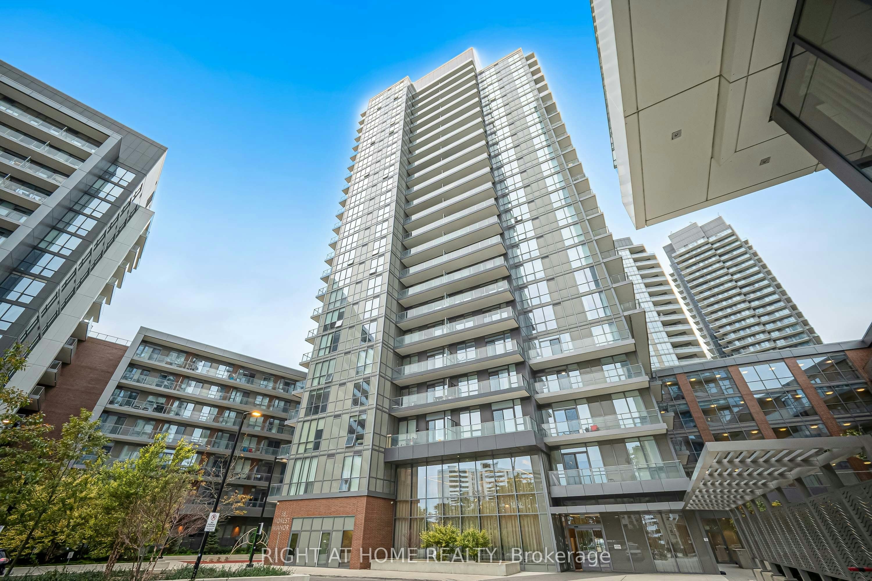 405-38 Forest Manor Road, Toronto, ON, M2J 0H4