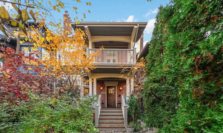 476 Palmerston Boulevard