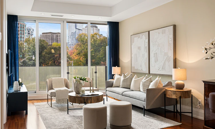 304-88 Davenport Road
