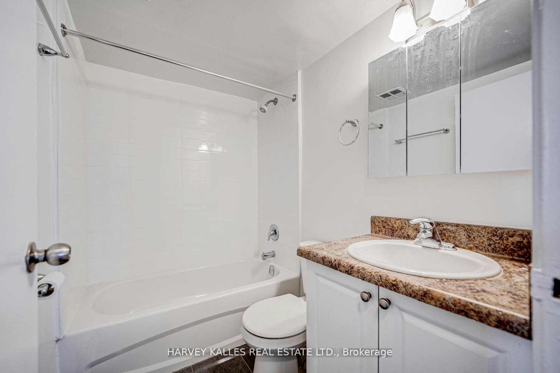 402-133 Erskine Avenue, Toronto, ON, M4P 1Y8 - 11