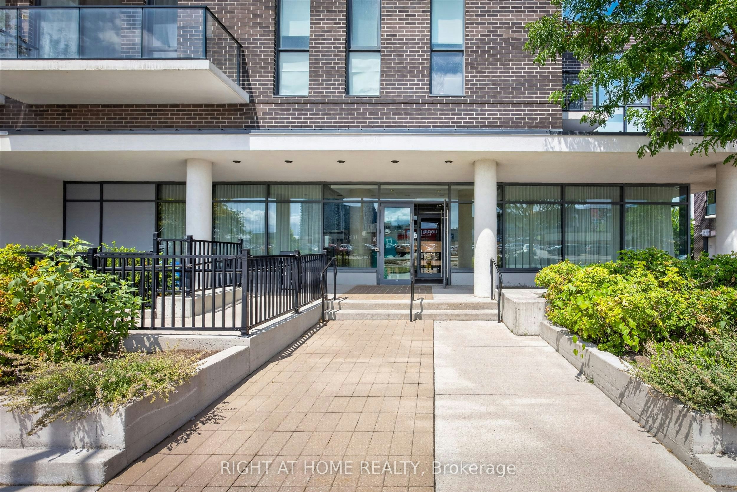 12-128 Fairview Mall Drive, Toronto, ON, M2J 0E8 - 3