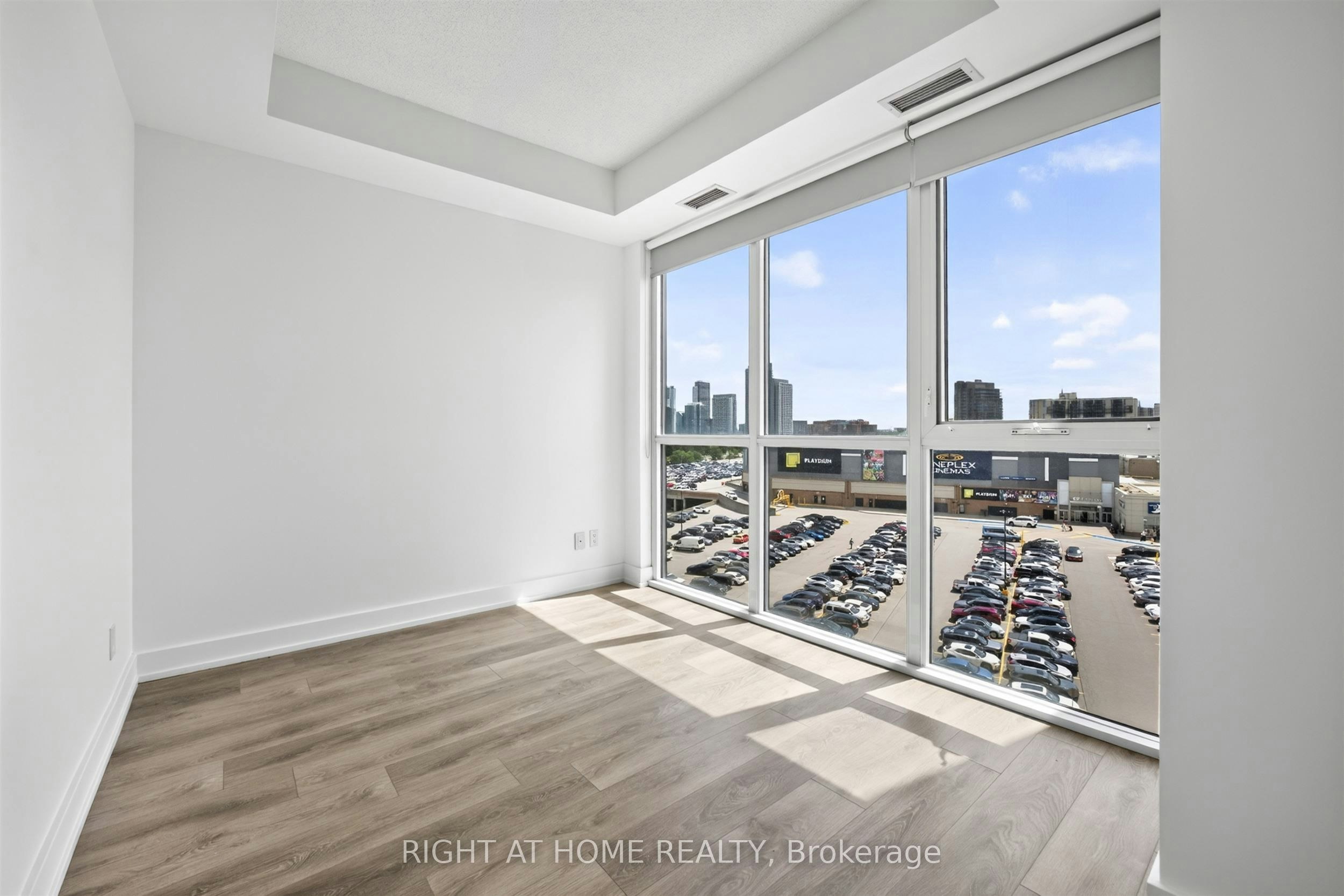 12-128 Fairview Mall Drive, Toronto, ON, M2J 0E8 - 12