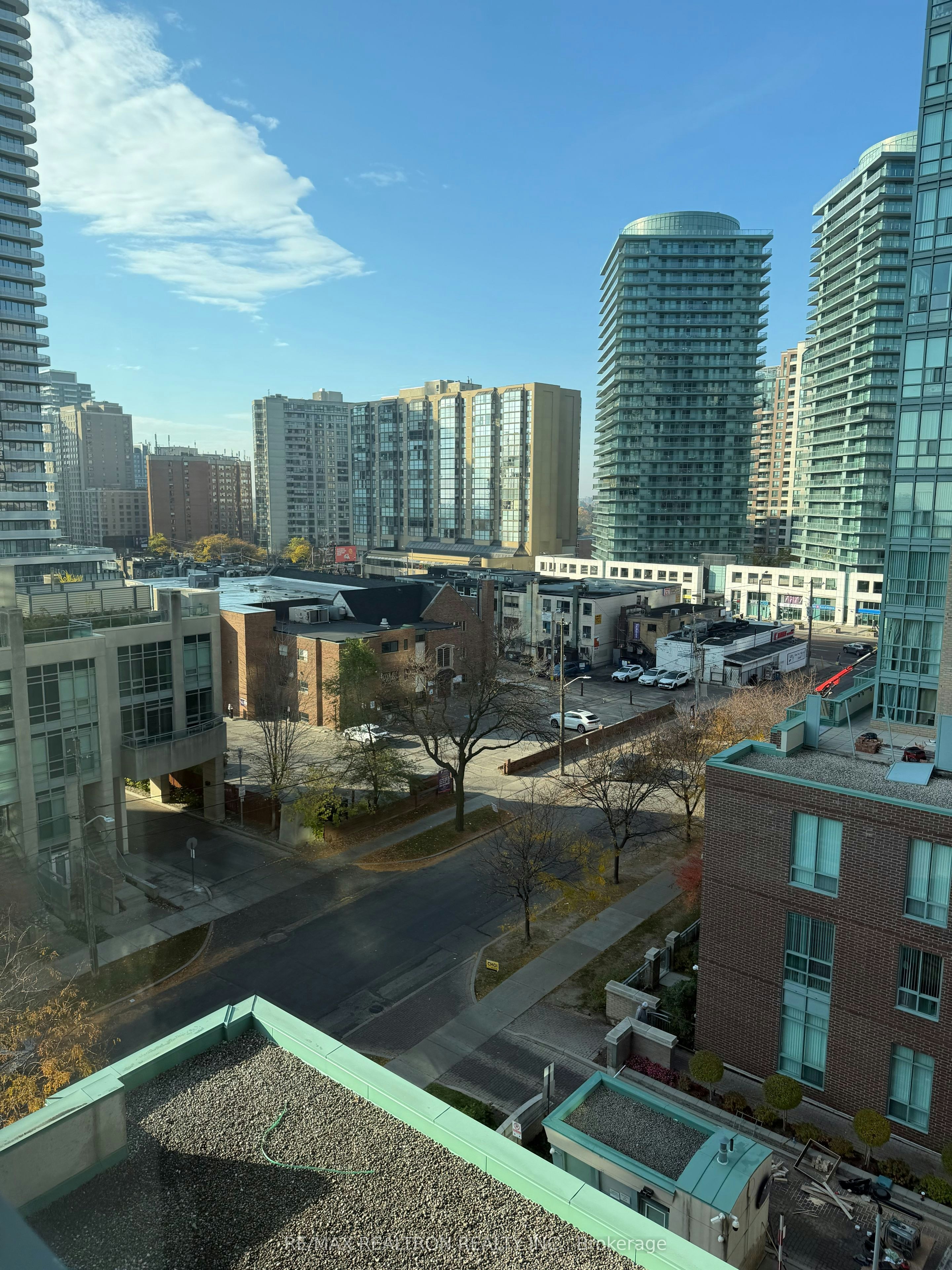 807-28 Olive Avenue, Toronto, ON, M2N 7E6 - 3