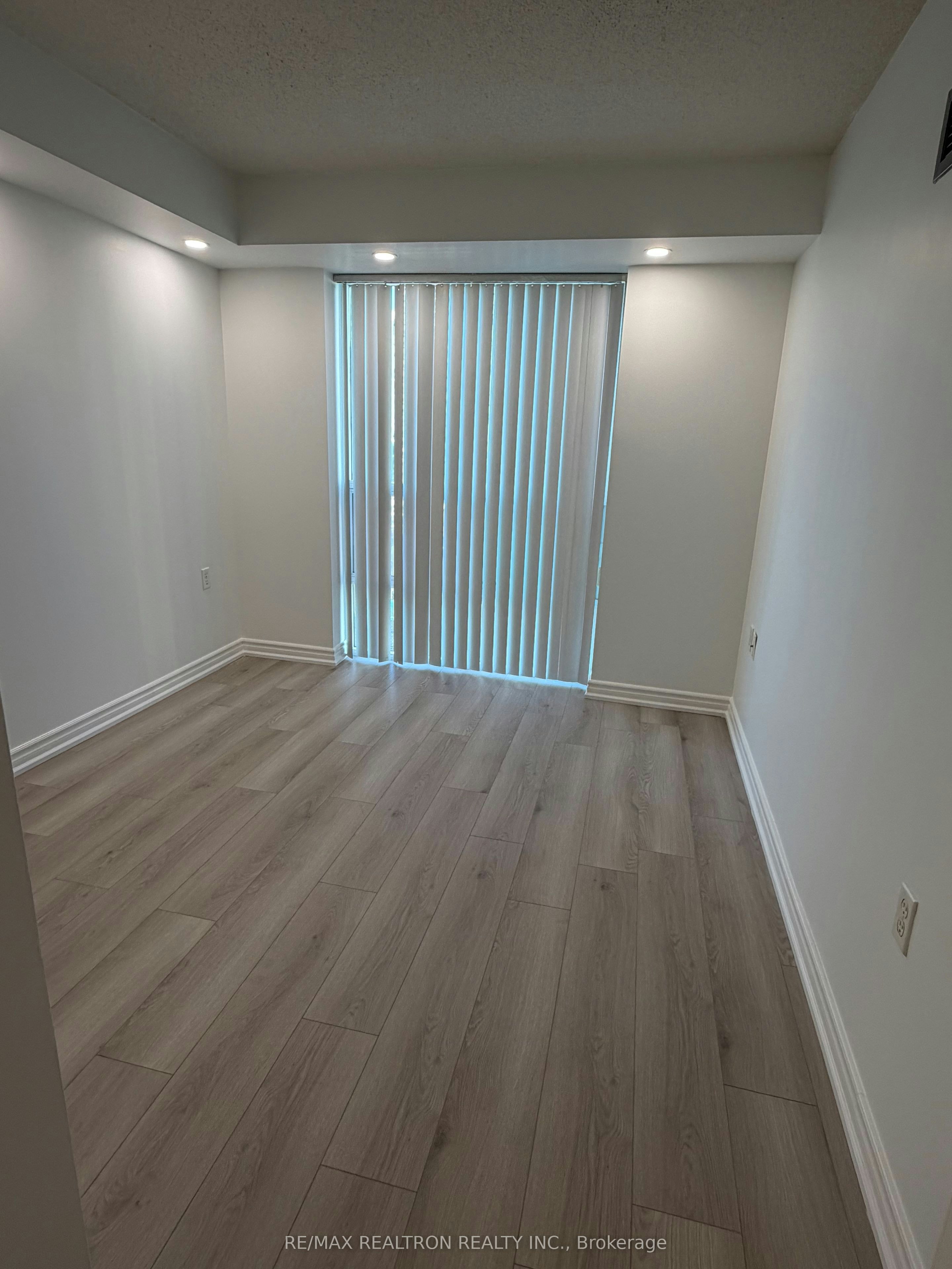 807-28 Olive Avenue, Toronto, ON, M2N 7E6 - 9
