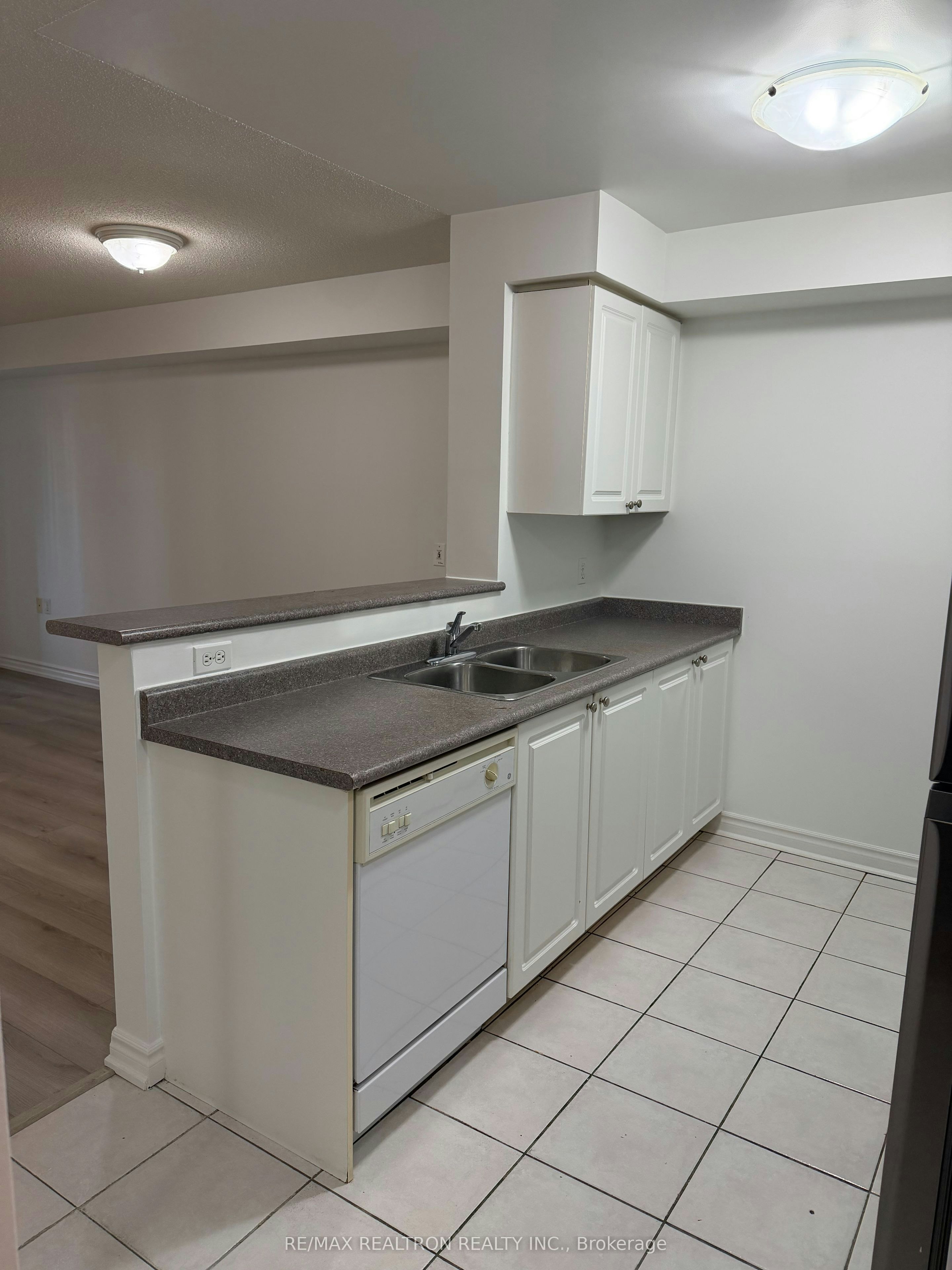 807-28 Olive Avenue, Toronto, ON, M2N 7E6 - 5