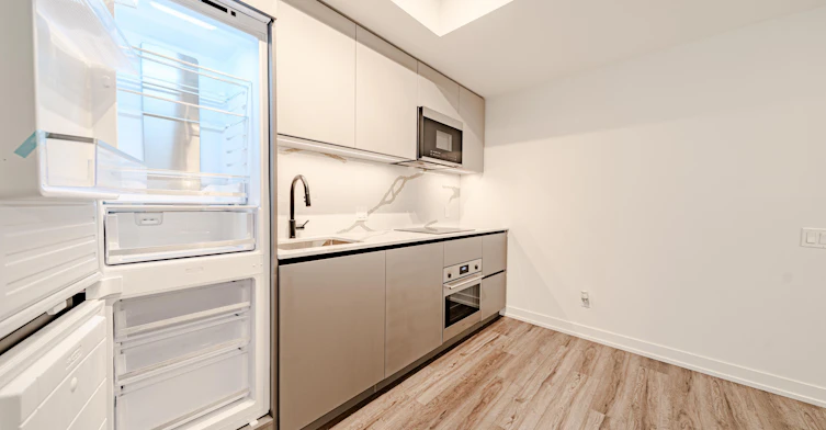 421-35 Parliament Street, Toronto, ON, M5A 0Z5 - 4