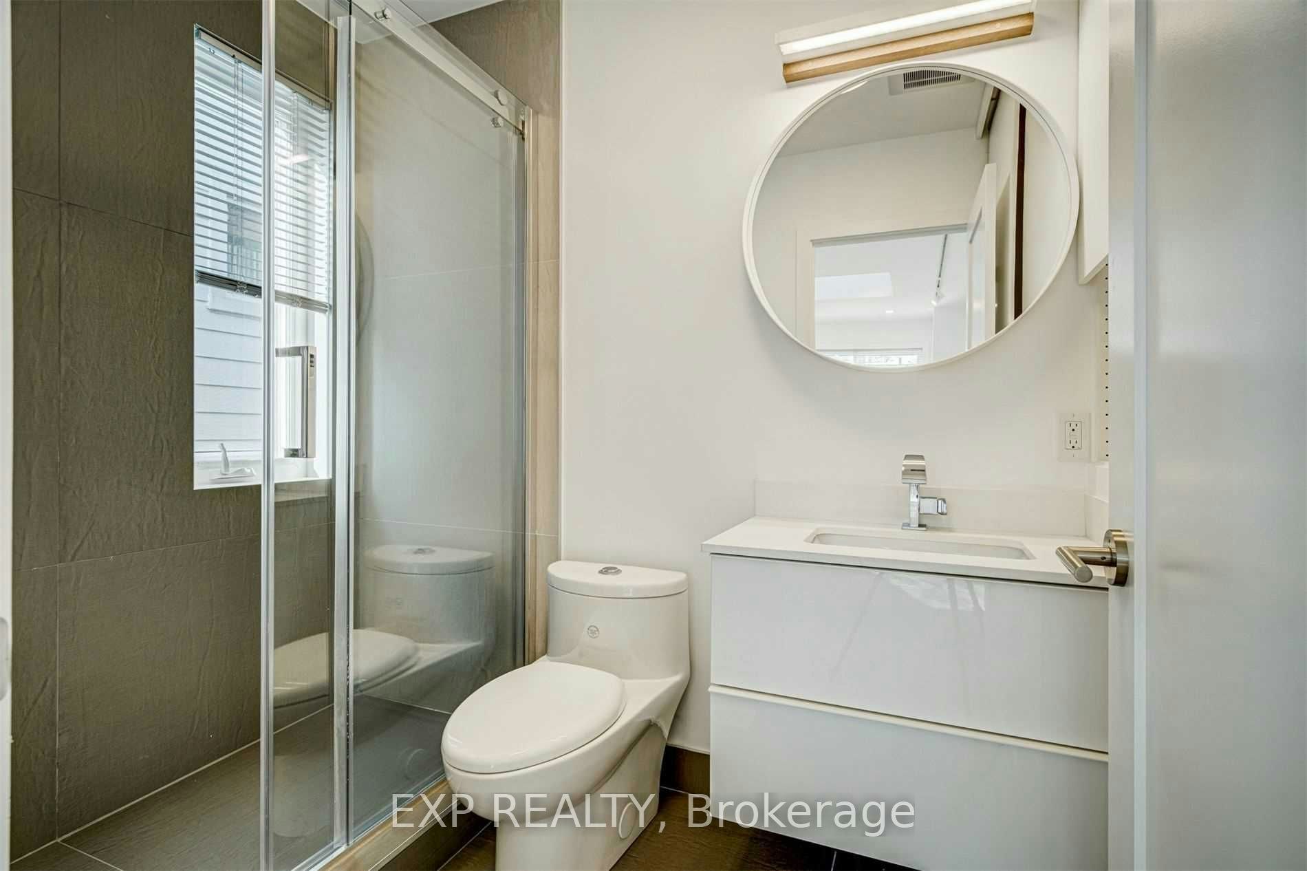 B-452 Montrose Avenue, Toronto, ON, M6G 3H1 - 7