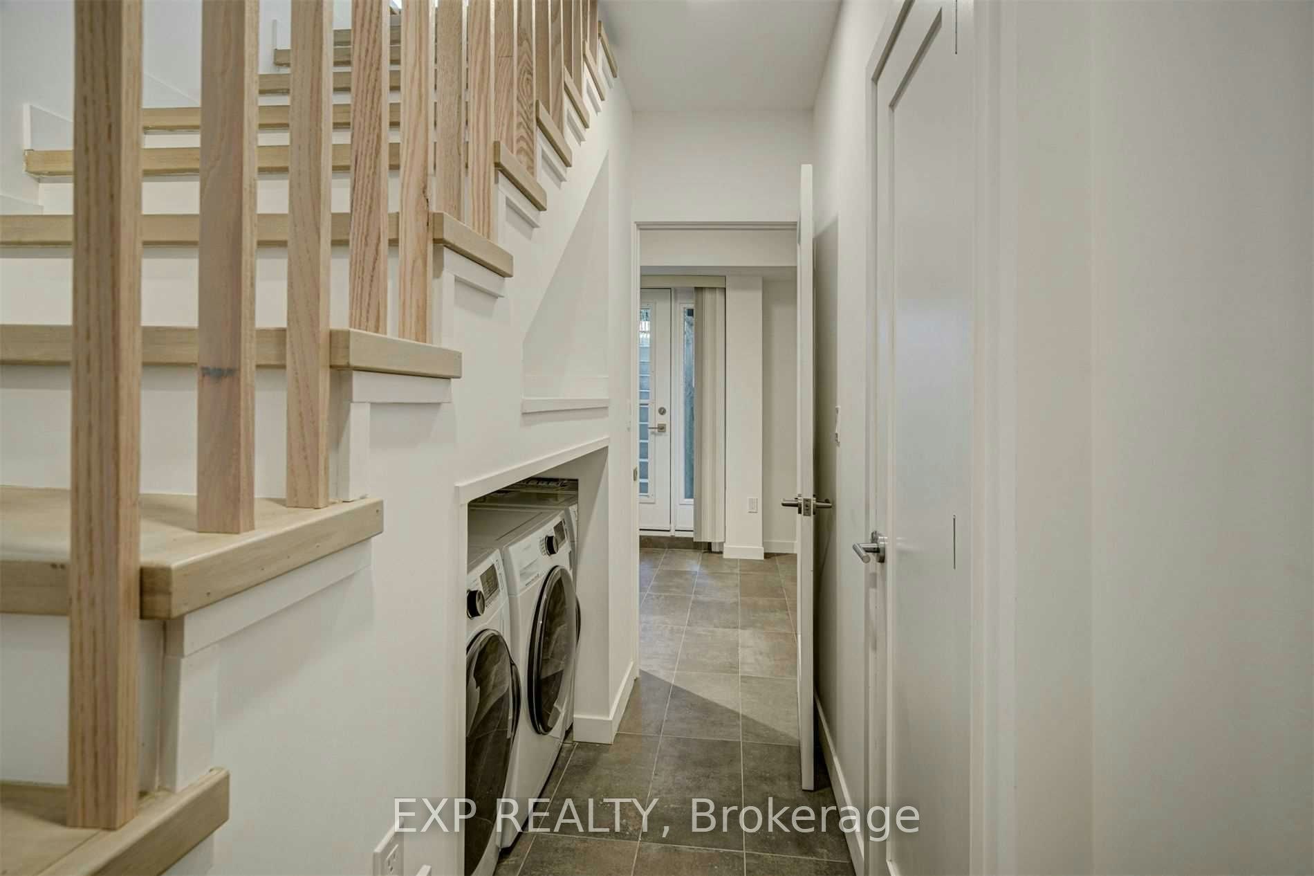 B-452 Montrose Avenue, Toronto, ON, M6G 3H1 - 8