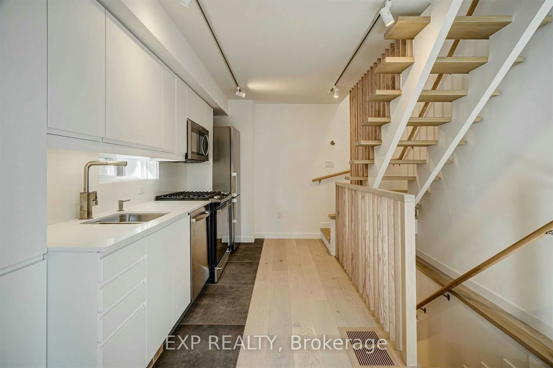 B-452 Montrose Avenue, Toronto, ON, M6G 3H1 - 2