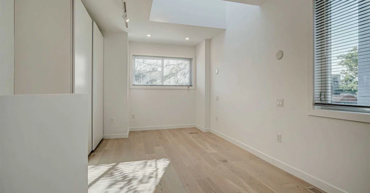 B-452 Montrose Avenue, Toronto, ON, M6G 3H1 - 5