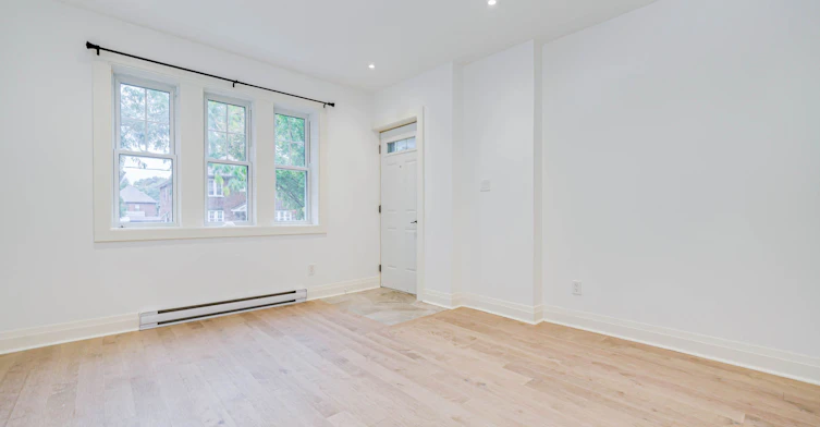 B-27 Preston Place, Toronto, ON, M4N 2T1 - 4