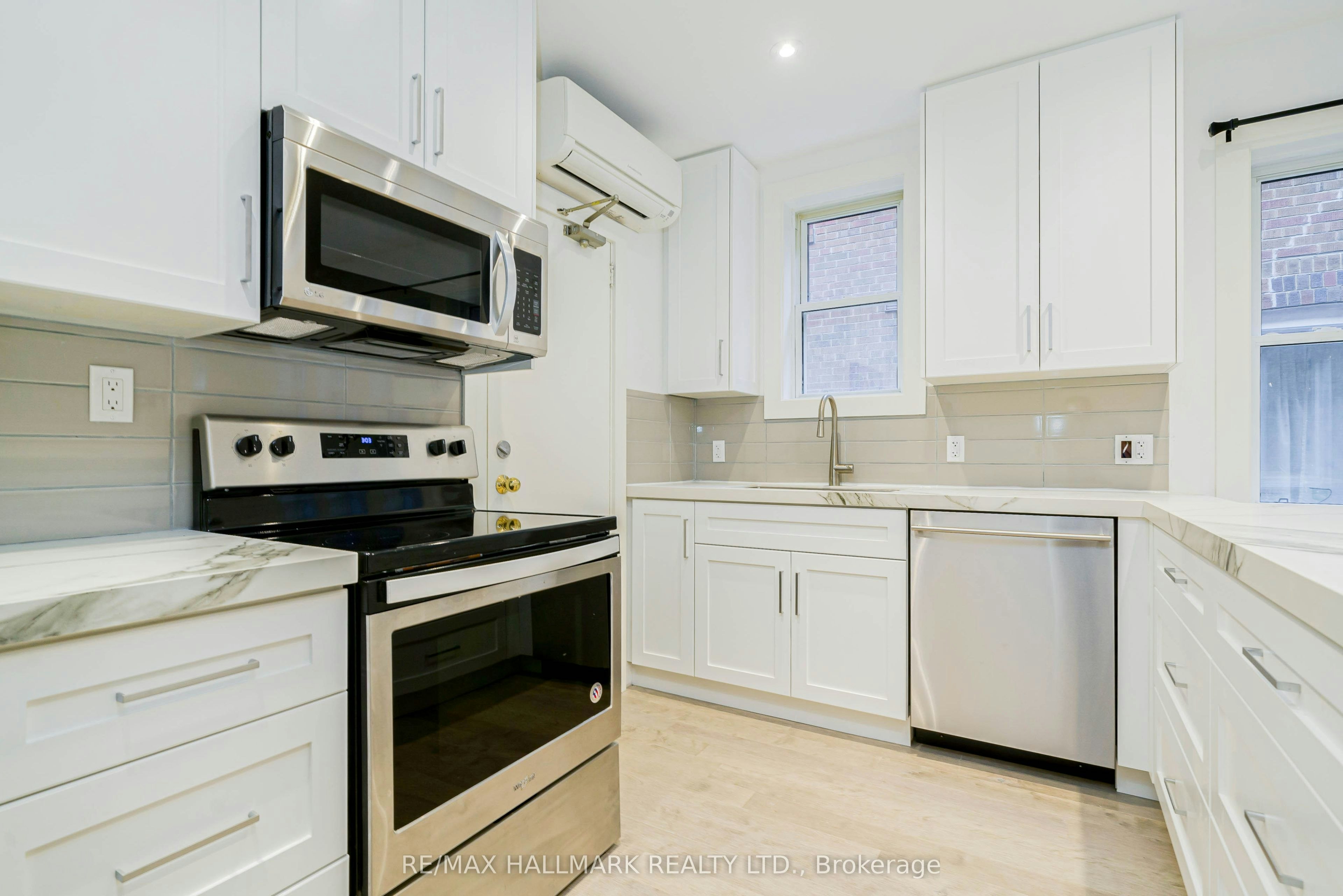 B-27 Preston Place, Toronto, ON, M4N 2T1 - 14